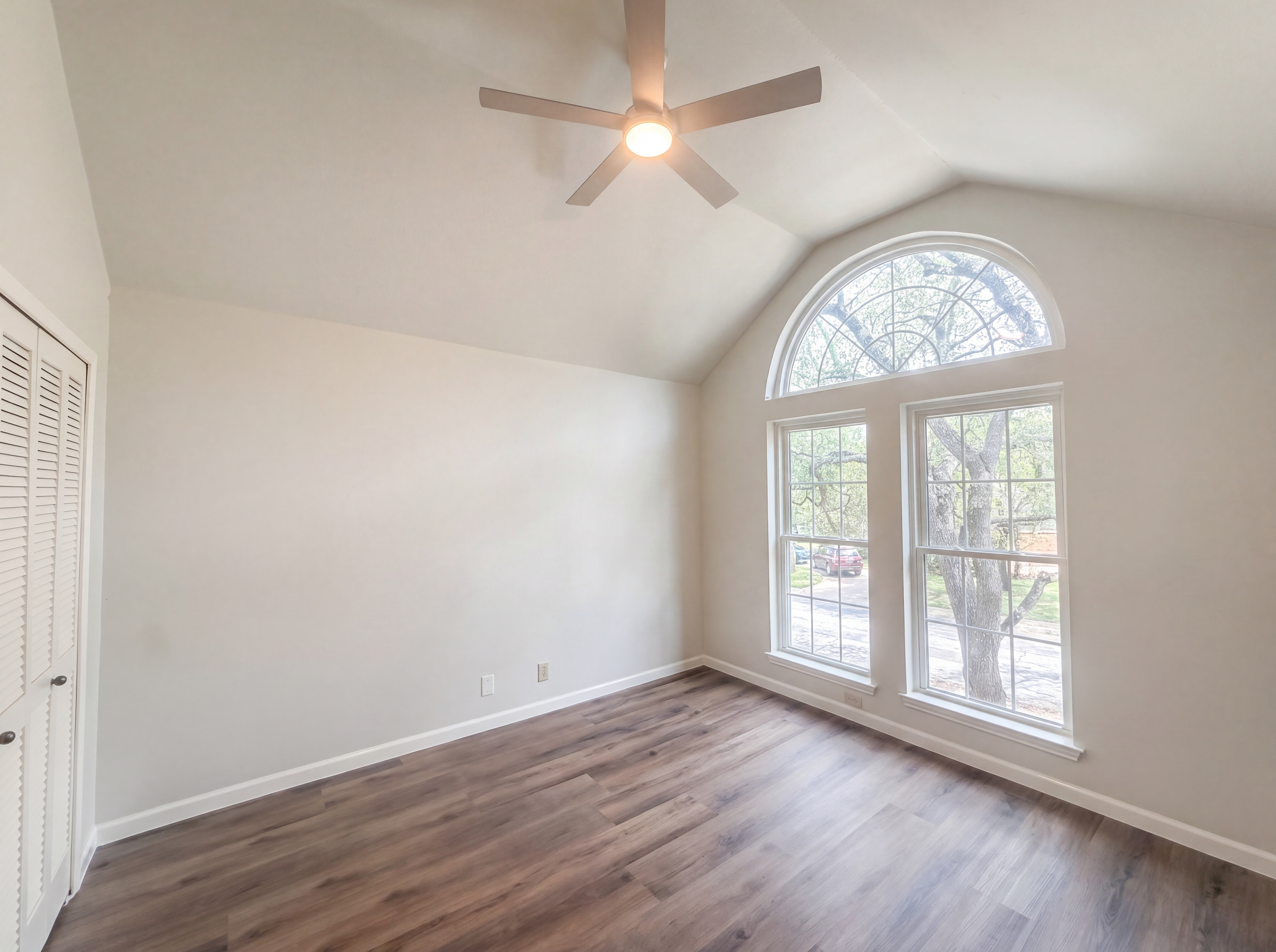 Photo 13 of 28 of 15626 Dove Meadow St, San Antonio, TX
