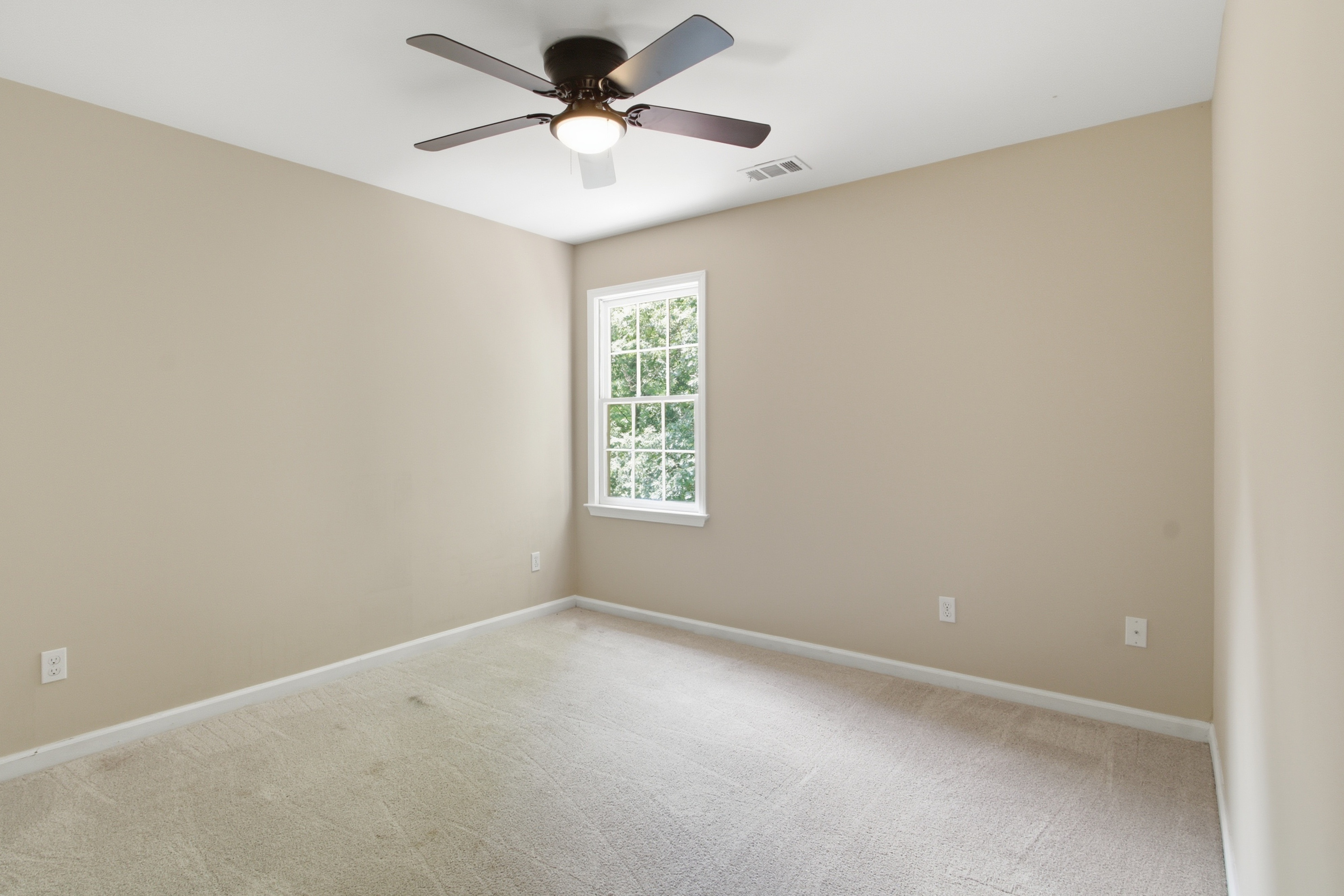 Photo 26 of 46 of 4003 Oakview Ct, Alpharetta, GA