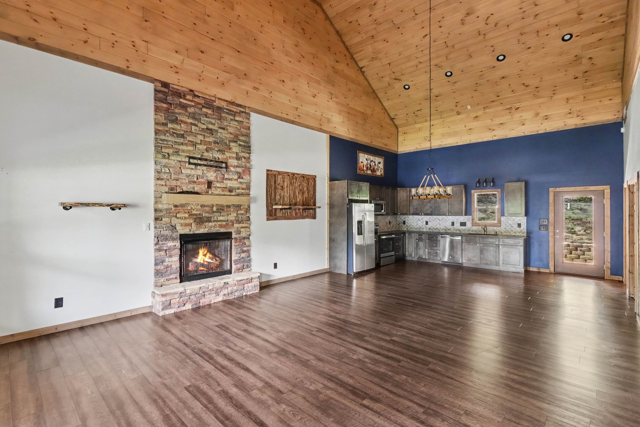 Photo 8 of 16 of 78 Lake Top Ln, Ellijay, GA