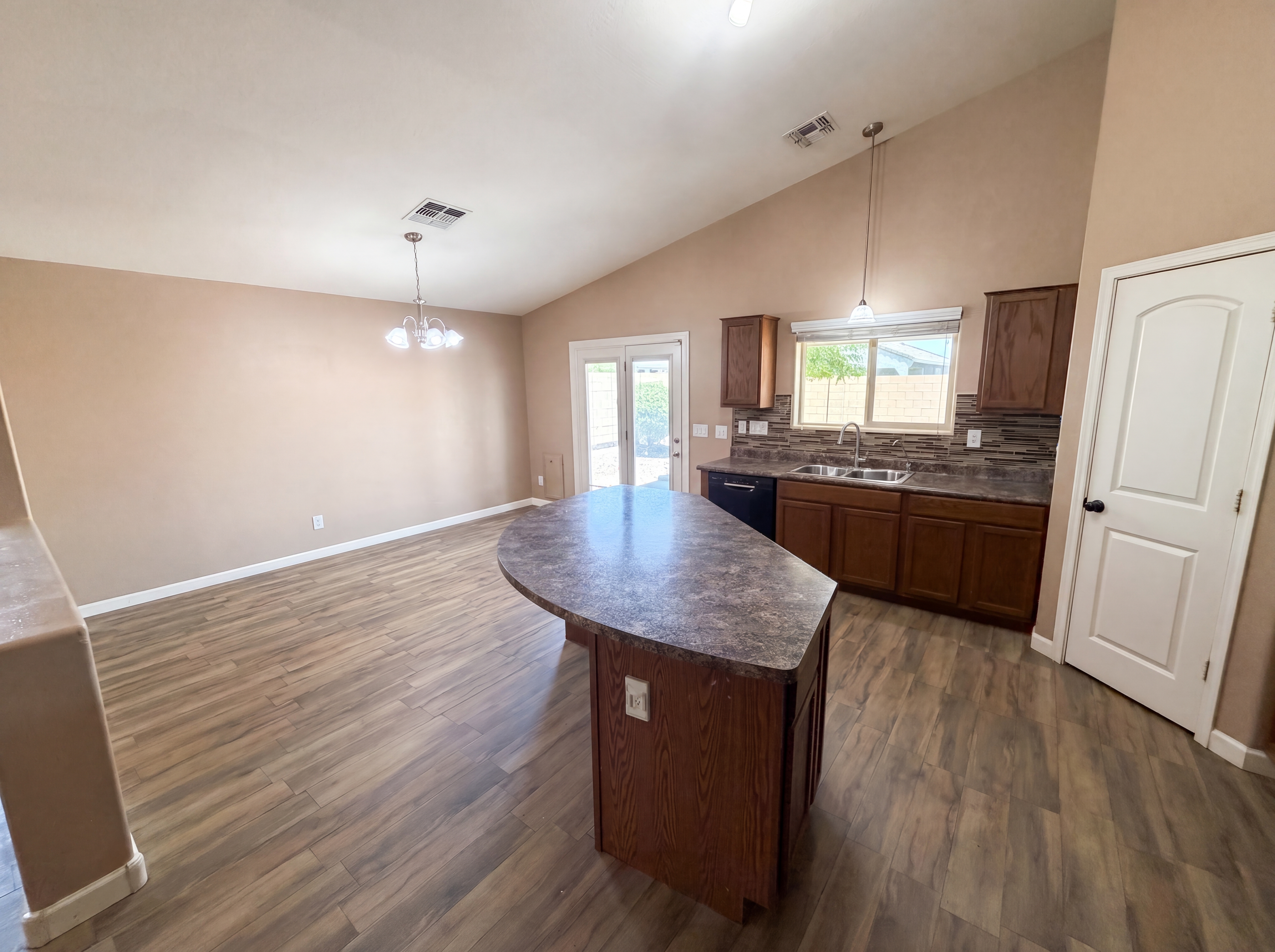 Photo 9 of 29 of 4181 S 247th Dr, Buckeye, AZ