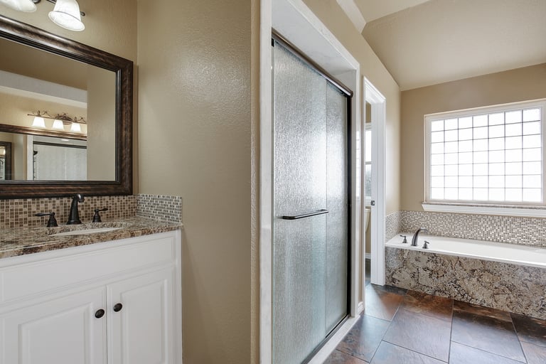 Photo 24 of 26 - 9 Red Oak Ct, Mansfield, TX 76063