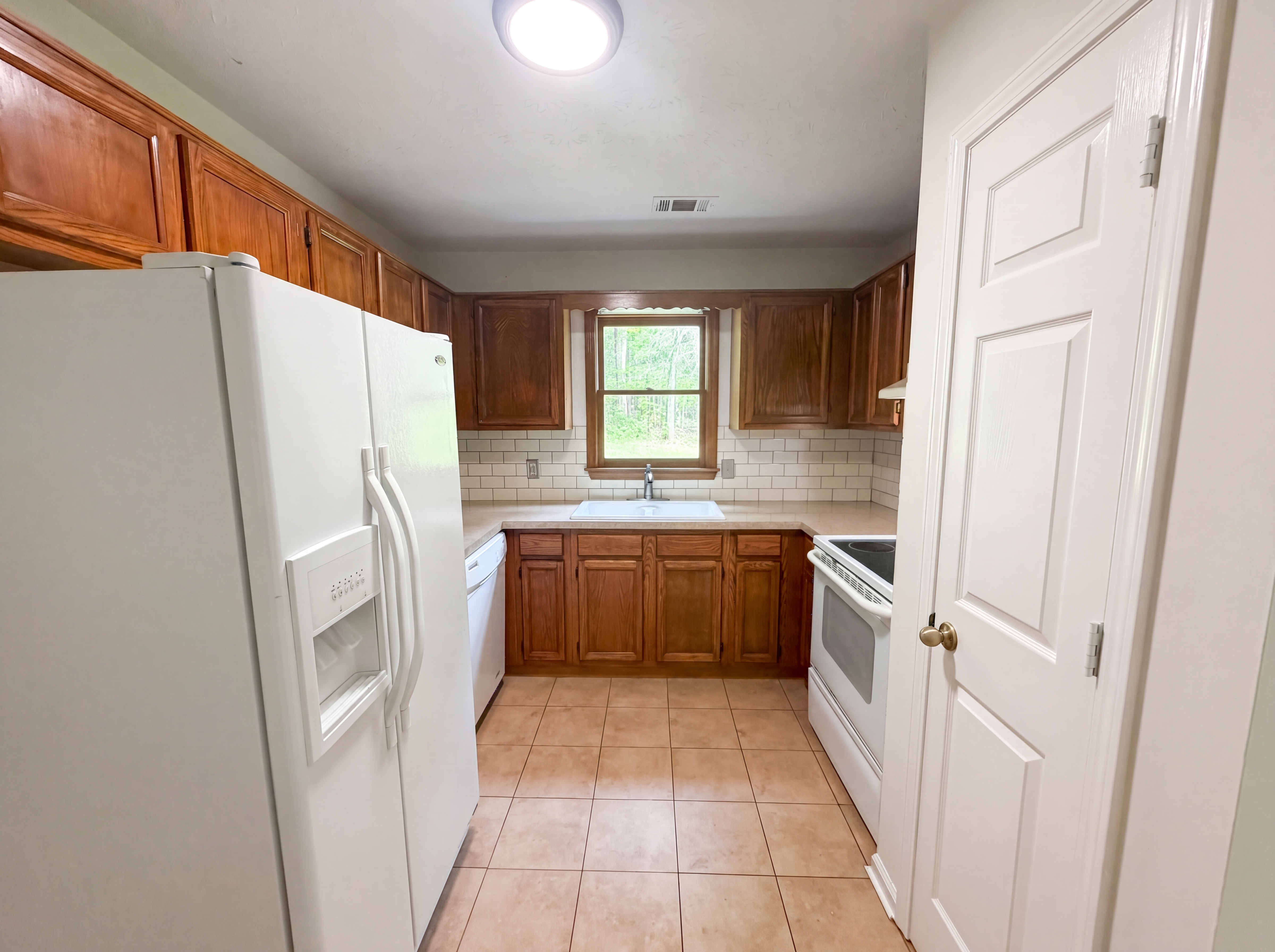 Photo 6 of 16 of 1514 Willow Gate Way, Auburn, GA