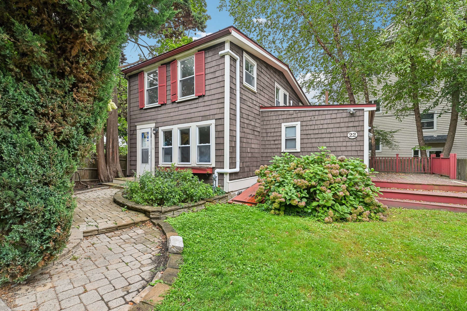 Photo 1 of 22 Claremont Ter