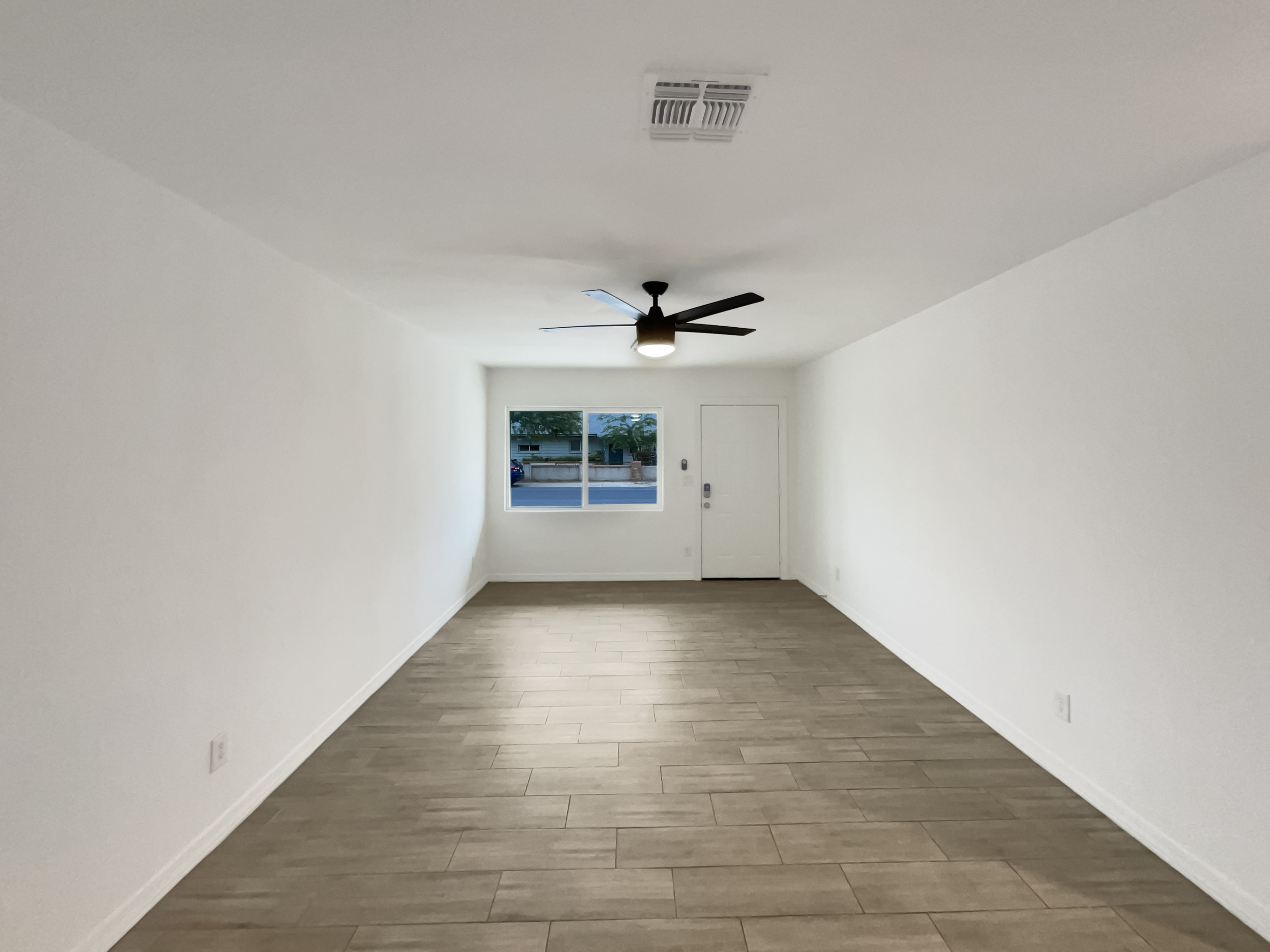 Photo 3 of 17 of 1838 W Alta Vista Rd, Phoenix, AZ