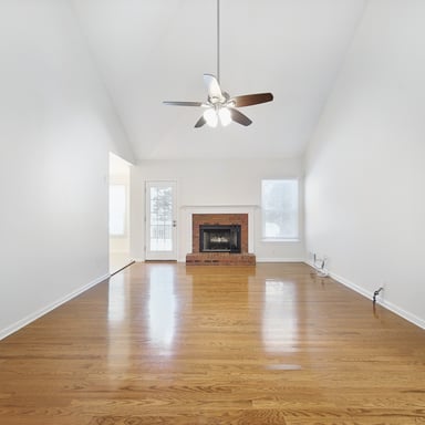 Property photo 2 of 3067 Hillsong Cir