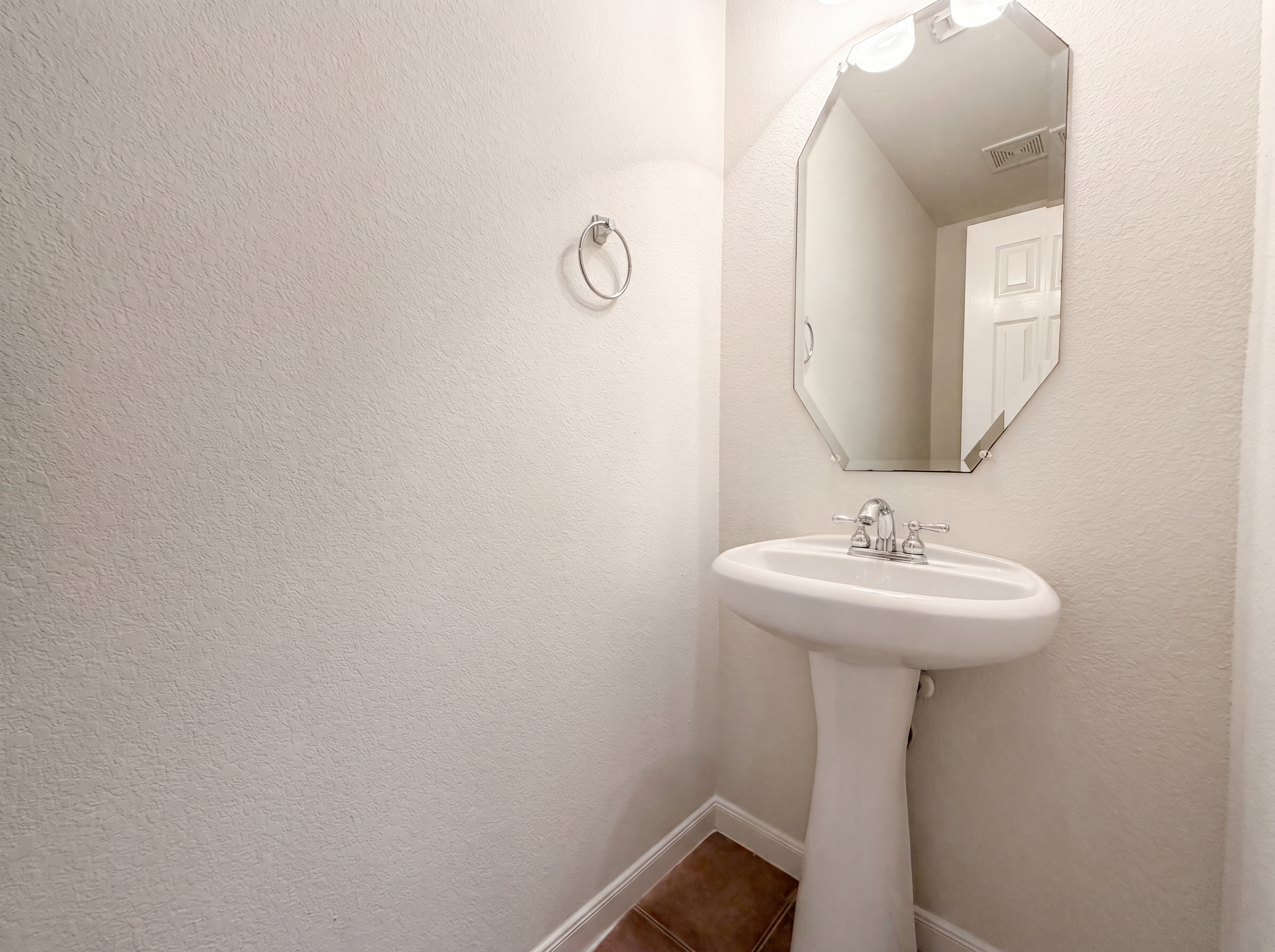 Photo 7 of 20 of 2646 Skyview Trace Ct, Houston, TX