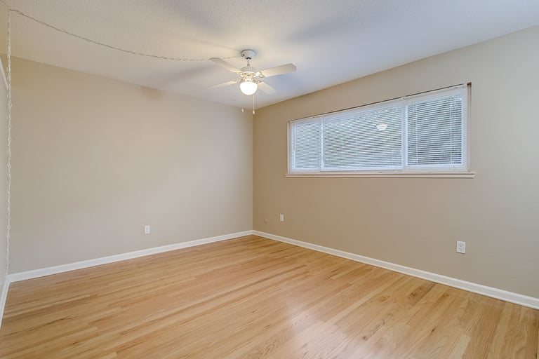 Photo 8 of 40 - 2600 Heidelberg Ct, Sacramento, CA 95826