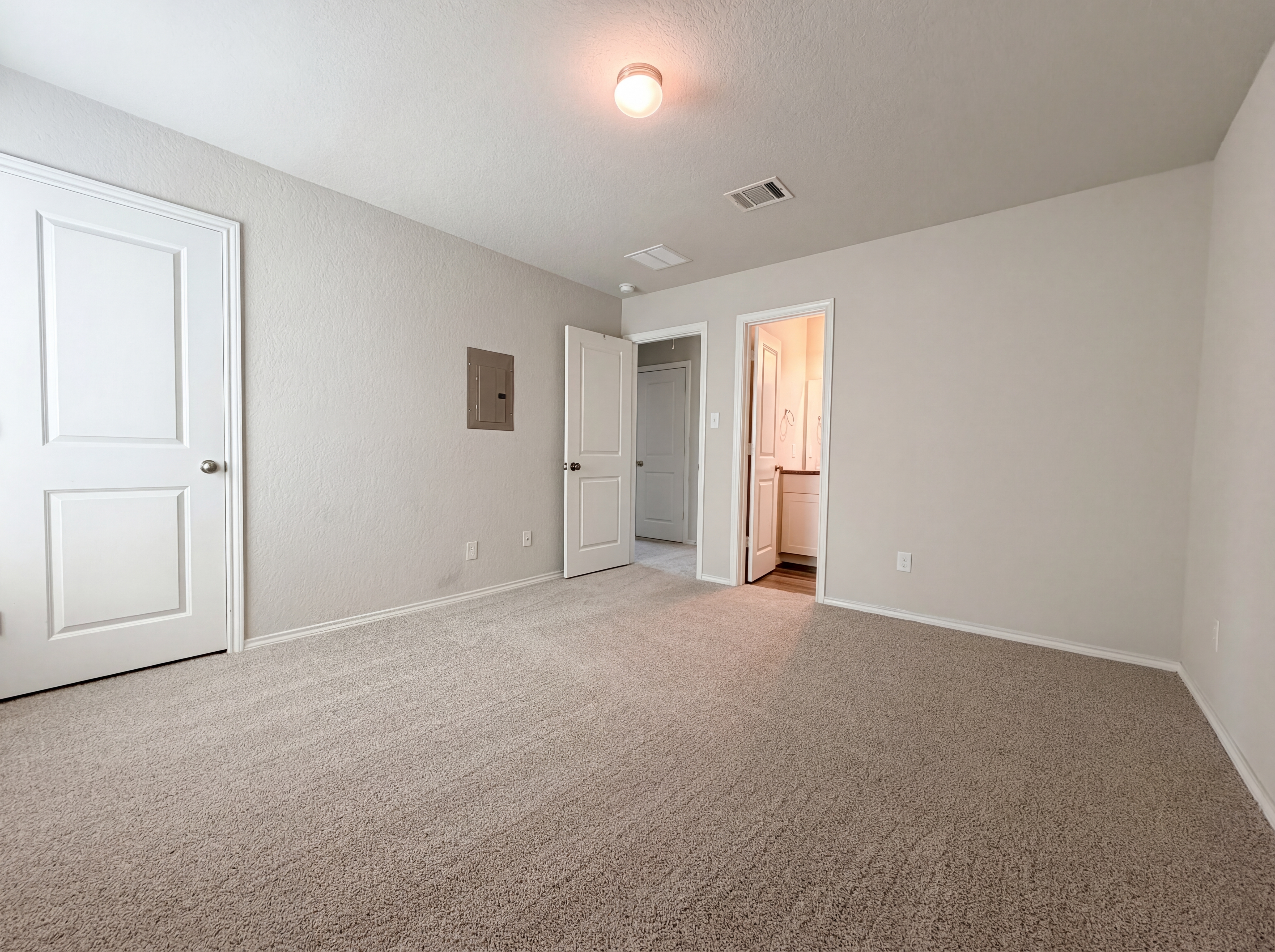 Photo 4 of 17 of 210 Expedition Way, San Antonio, TX