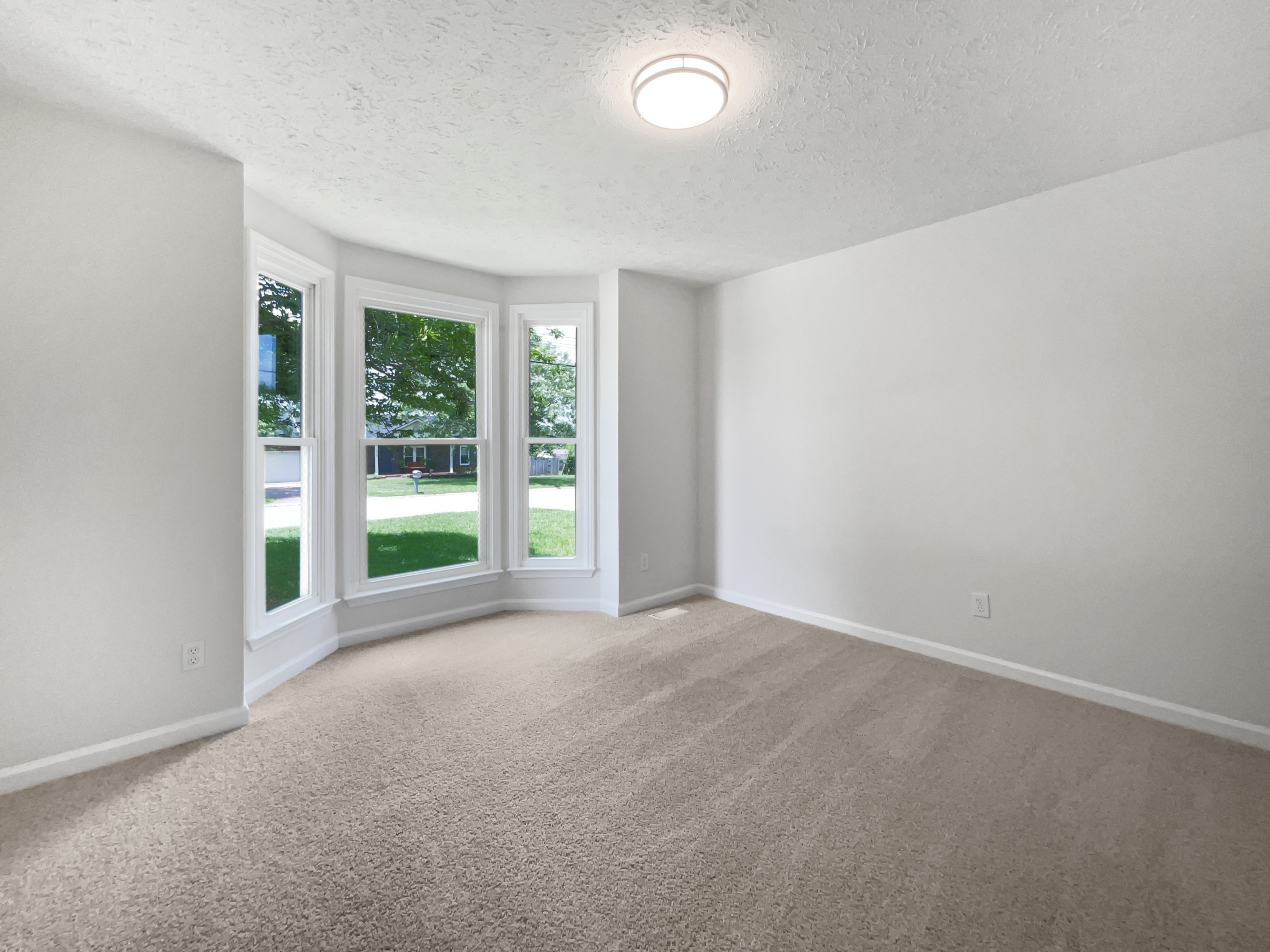 Photo 15 of 21 of 1317 Sonja Dr, Clarksville, TN