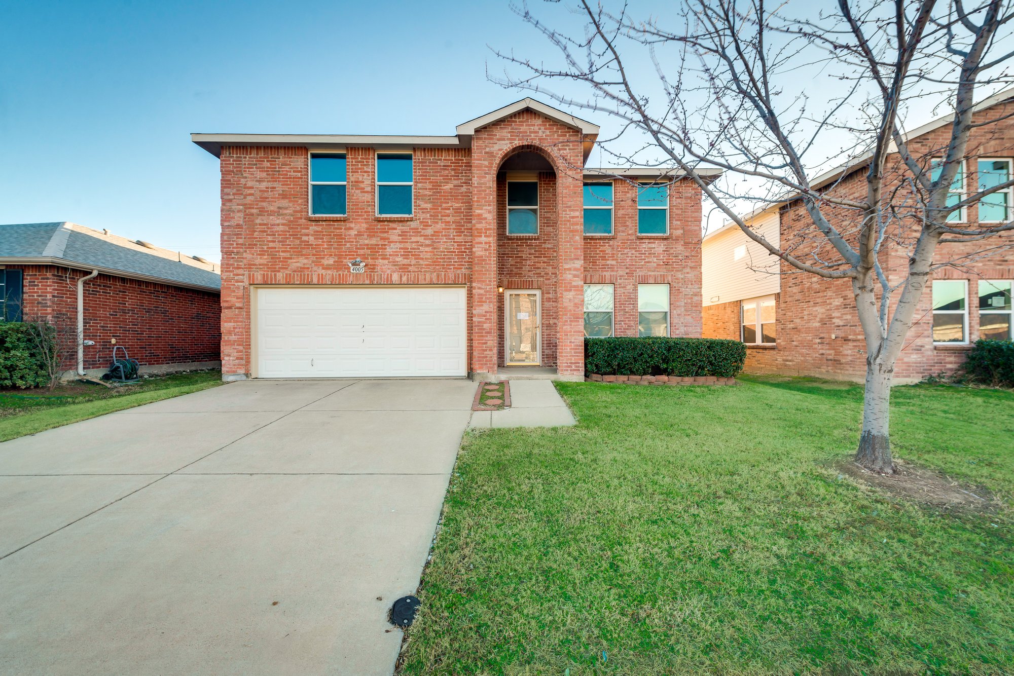 Photo 1 of 26 - 4005 German Pointer Way, Fort Worth, TX 76123