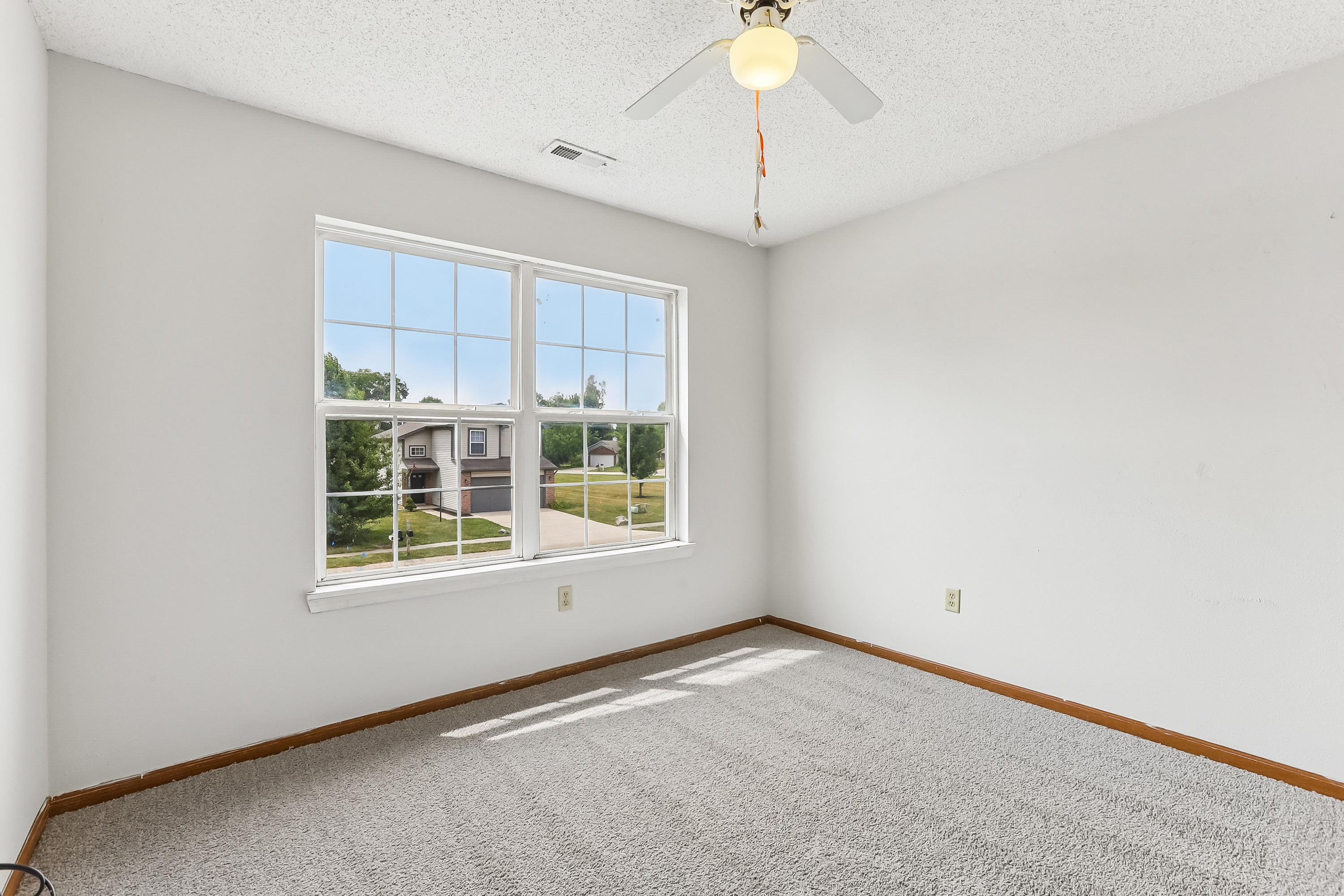 Photo 18 of 44 of 165 Harts Ford Way, Brownsburg, IN