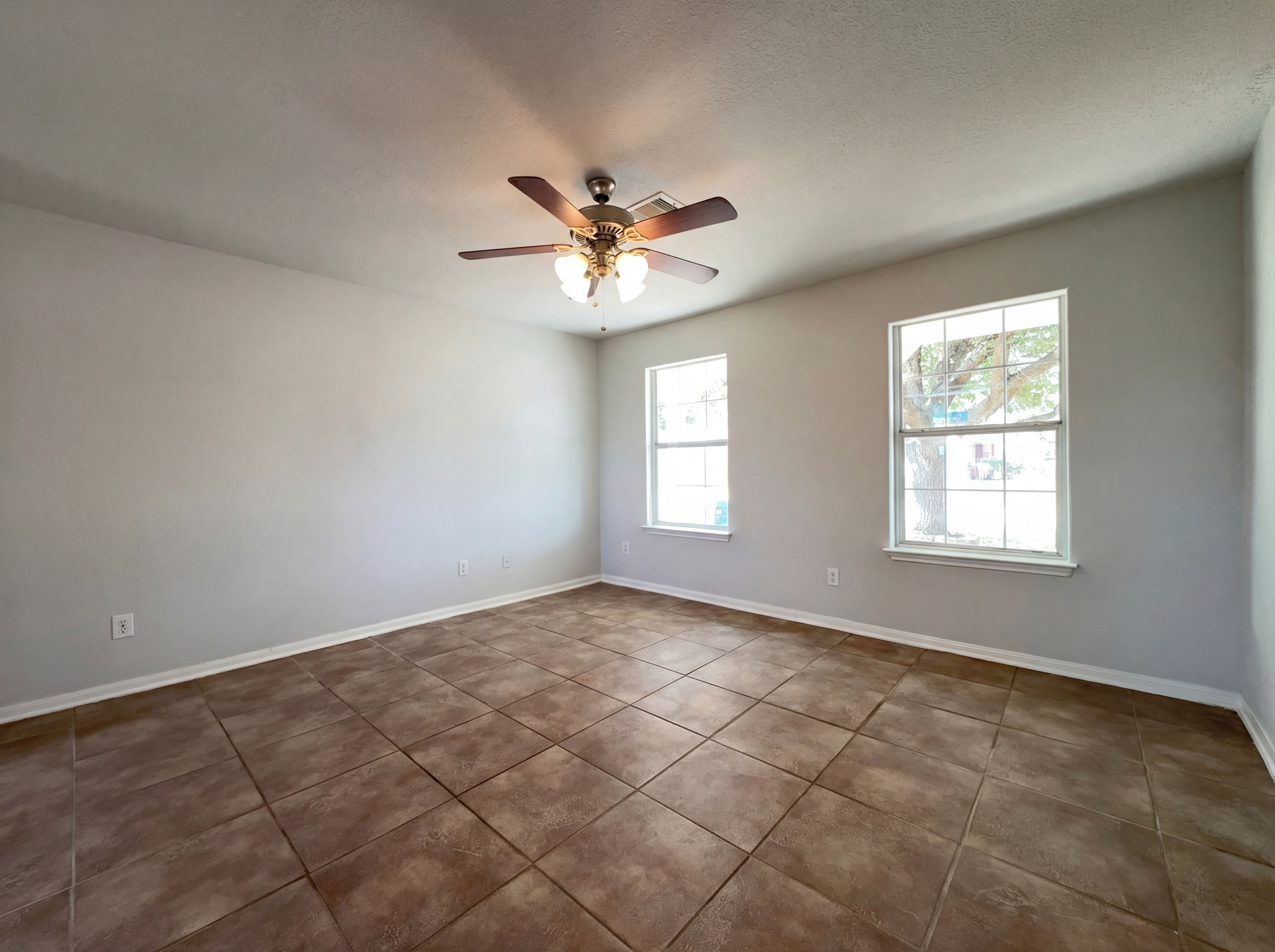 Photo 3 of 17 of 2310 Redfish Dr, Texas City, TX