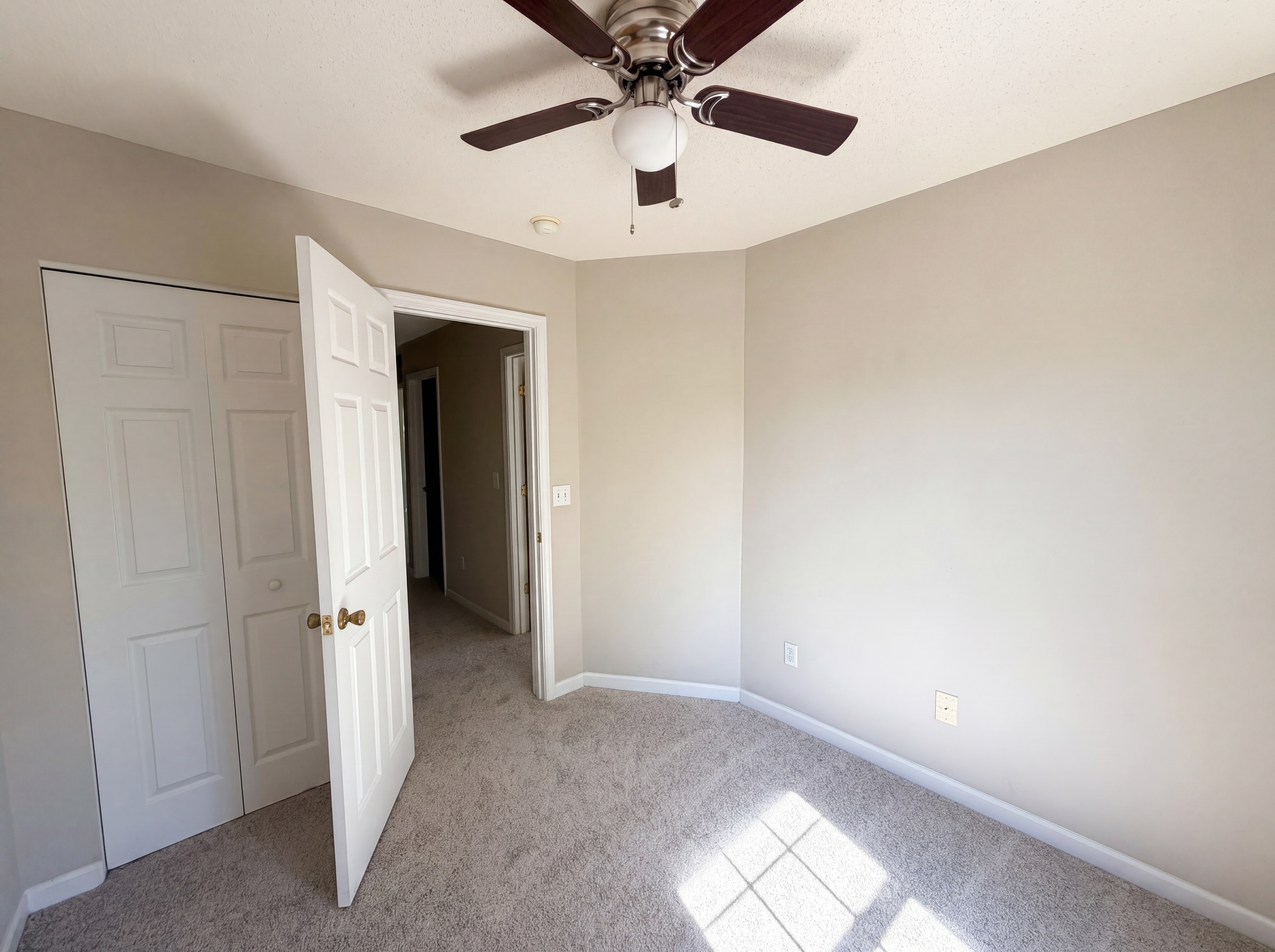 Photo 13 of 17 of 43 Edgebrook Cir, Durham, NC