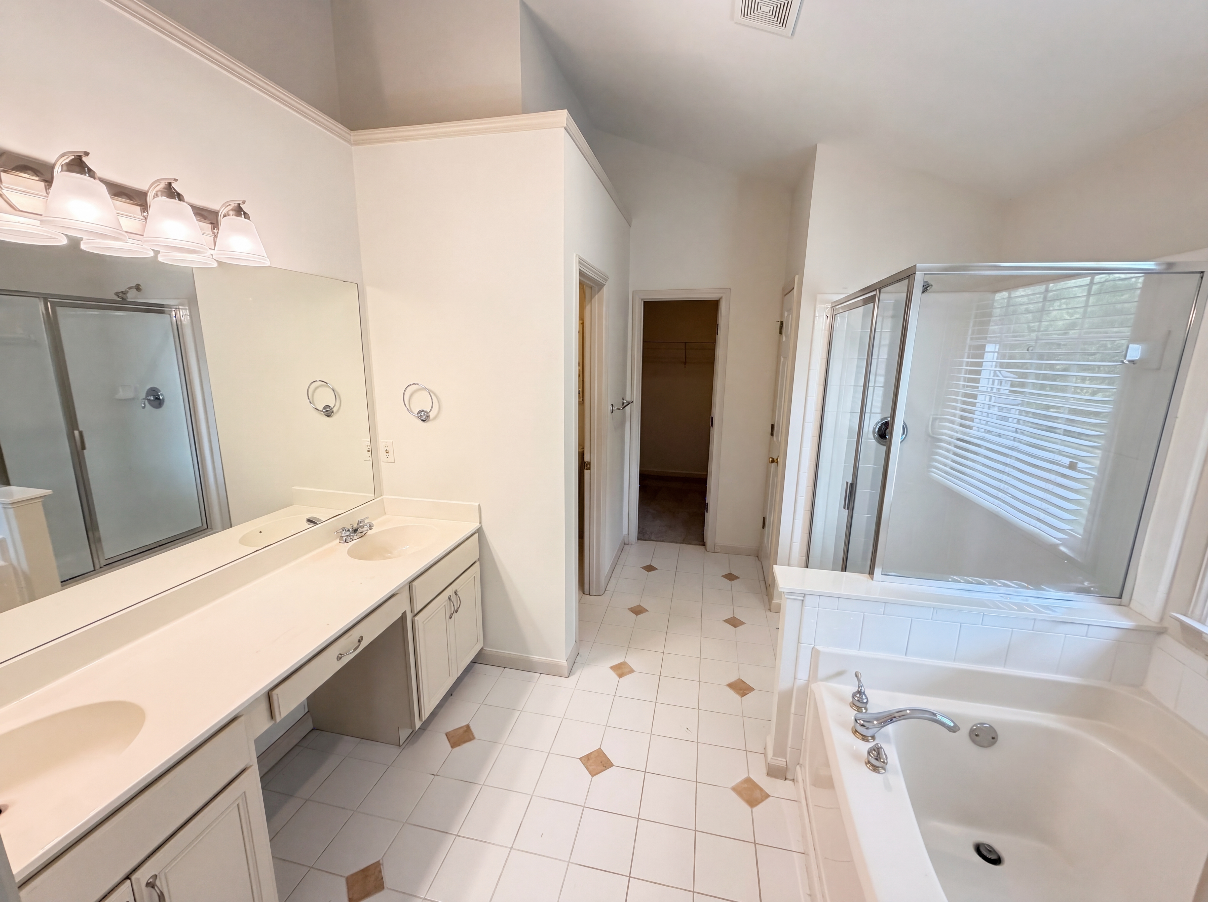 Photo 6 of 36 of 2945 Highland Pass, Alpharetta, GA