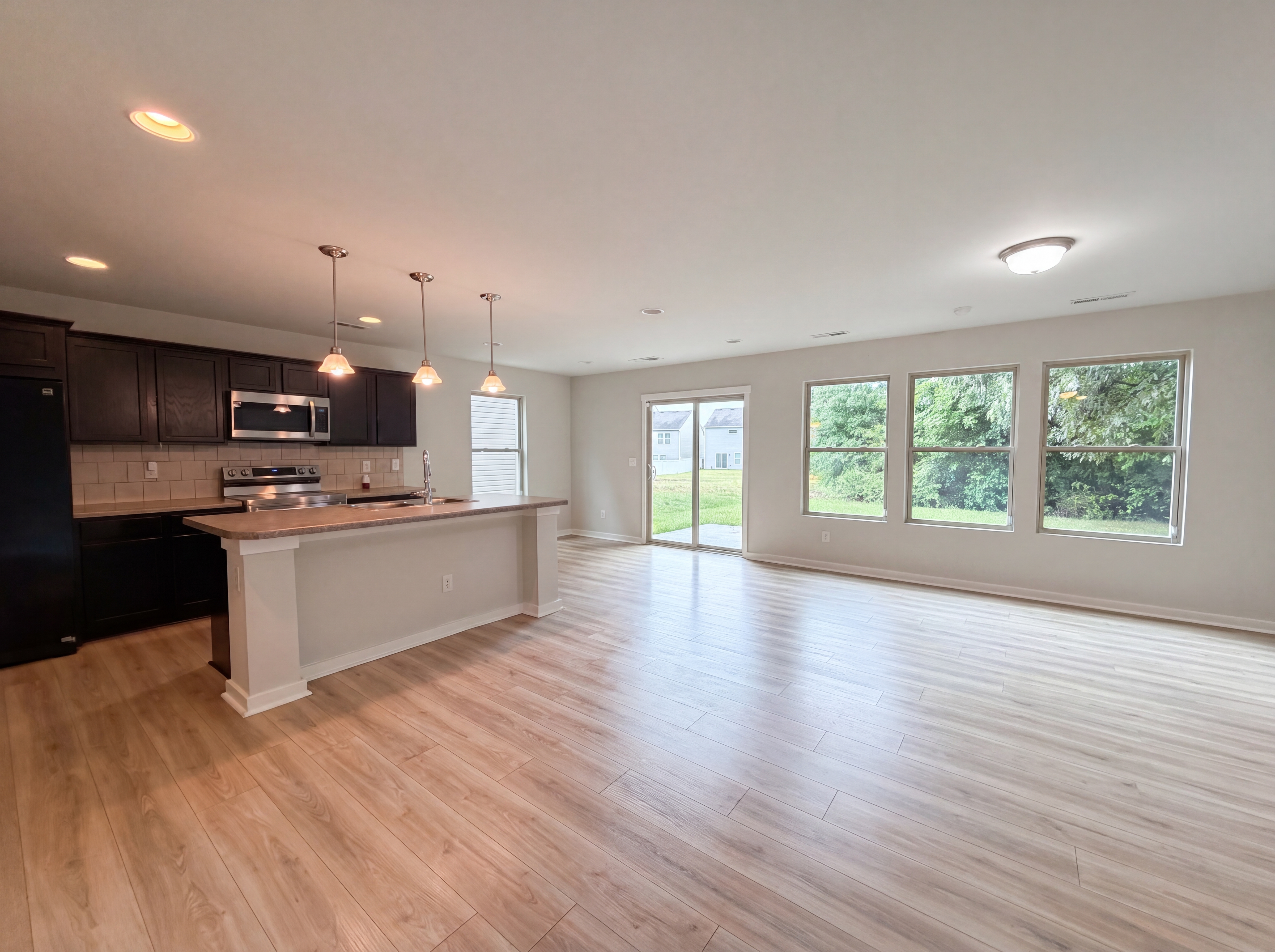 Photo 7 of 17 of 5304 Twin Brook Dr, Charlotte, NC