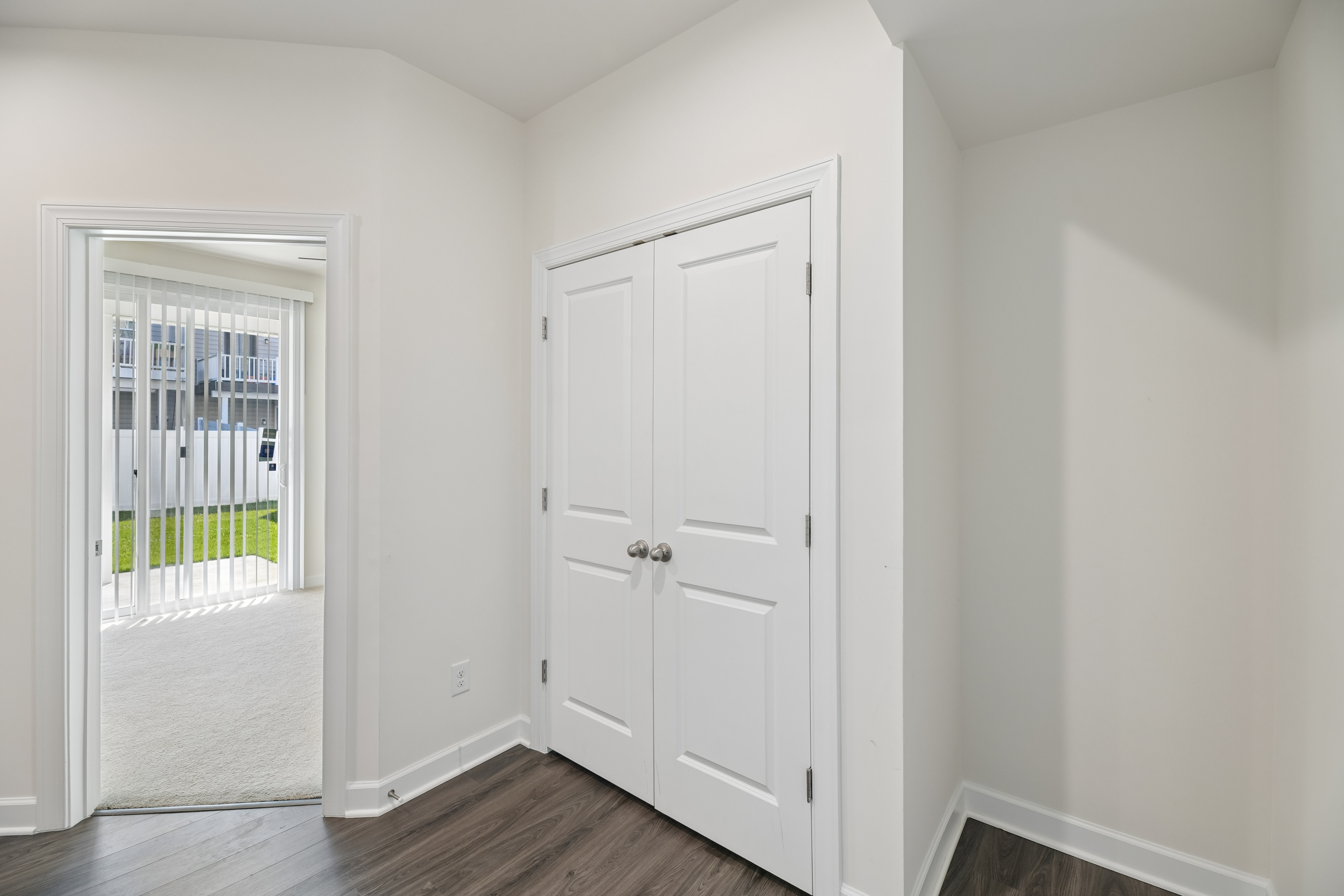 Photo 36 of 60 of 8124 Bock Farm Pl, Alexandria, VA