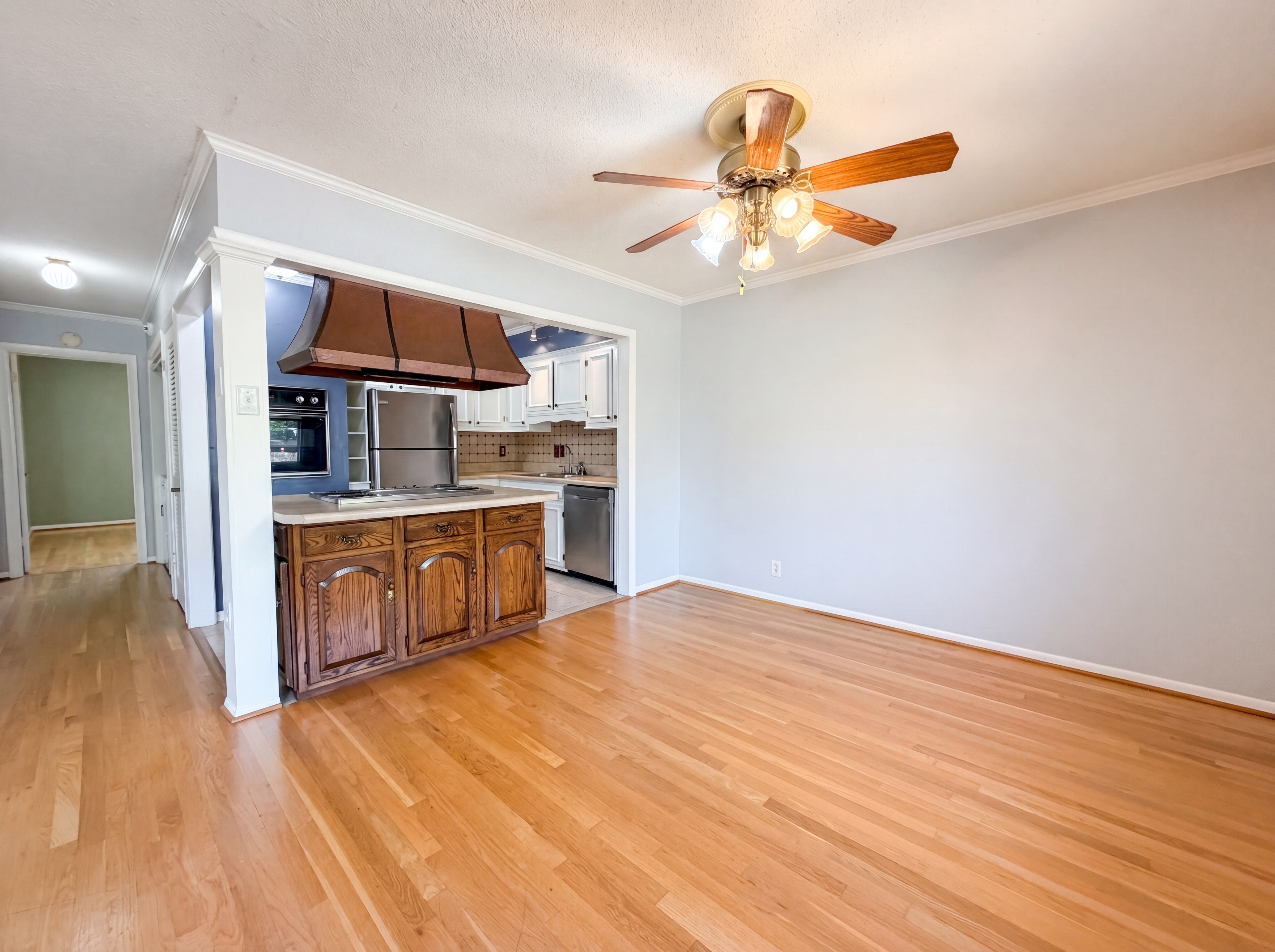 Photo 6 of 18 of 1014 Heritage Dr, Madison, TN
