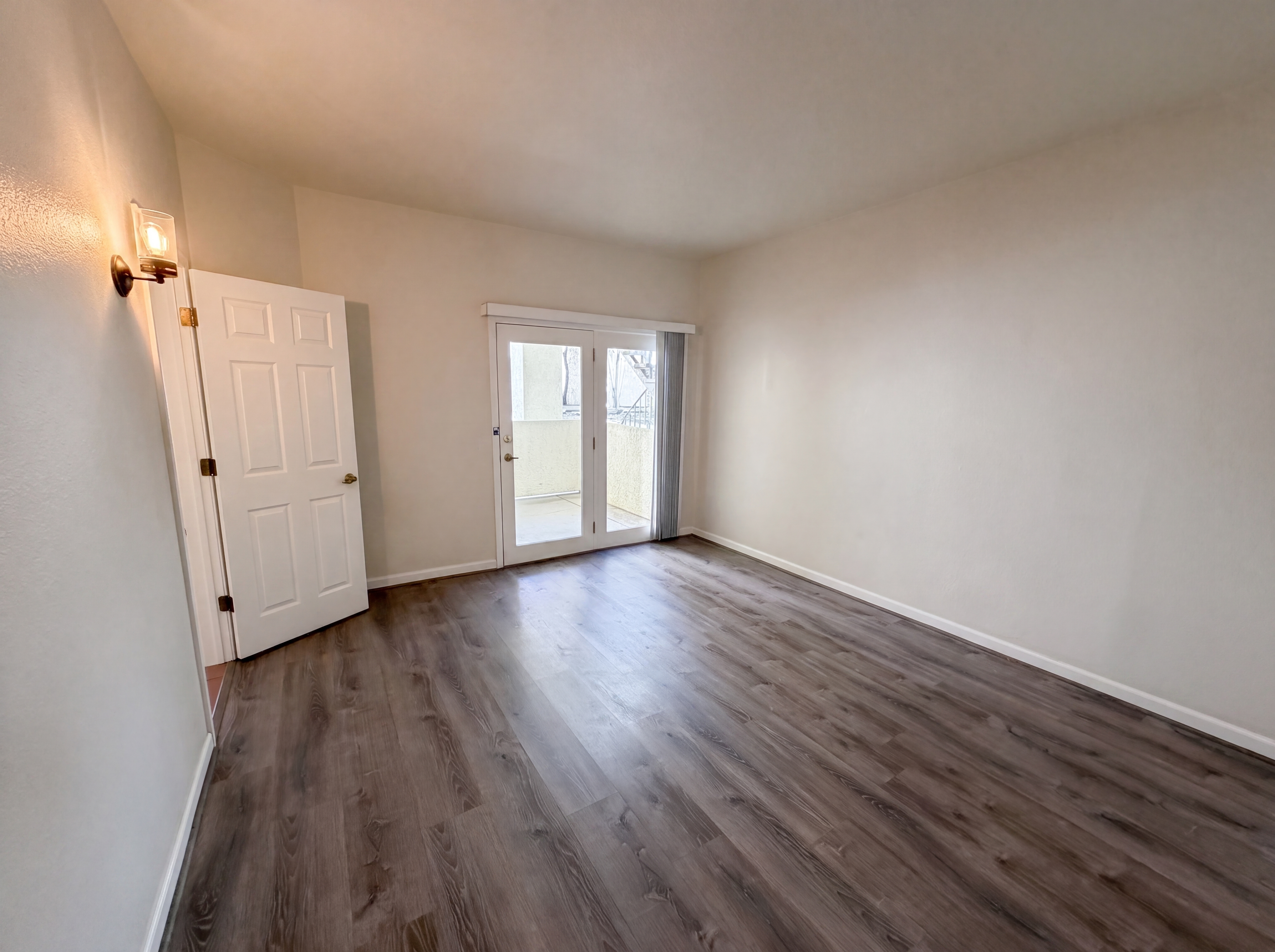 Photo 4 of 17 of 1200 E River Rd, Tucson, AZ