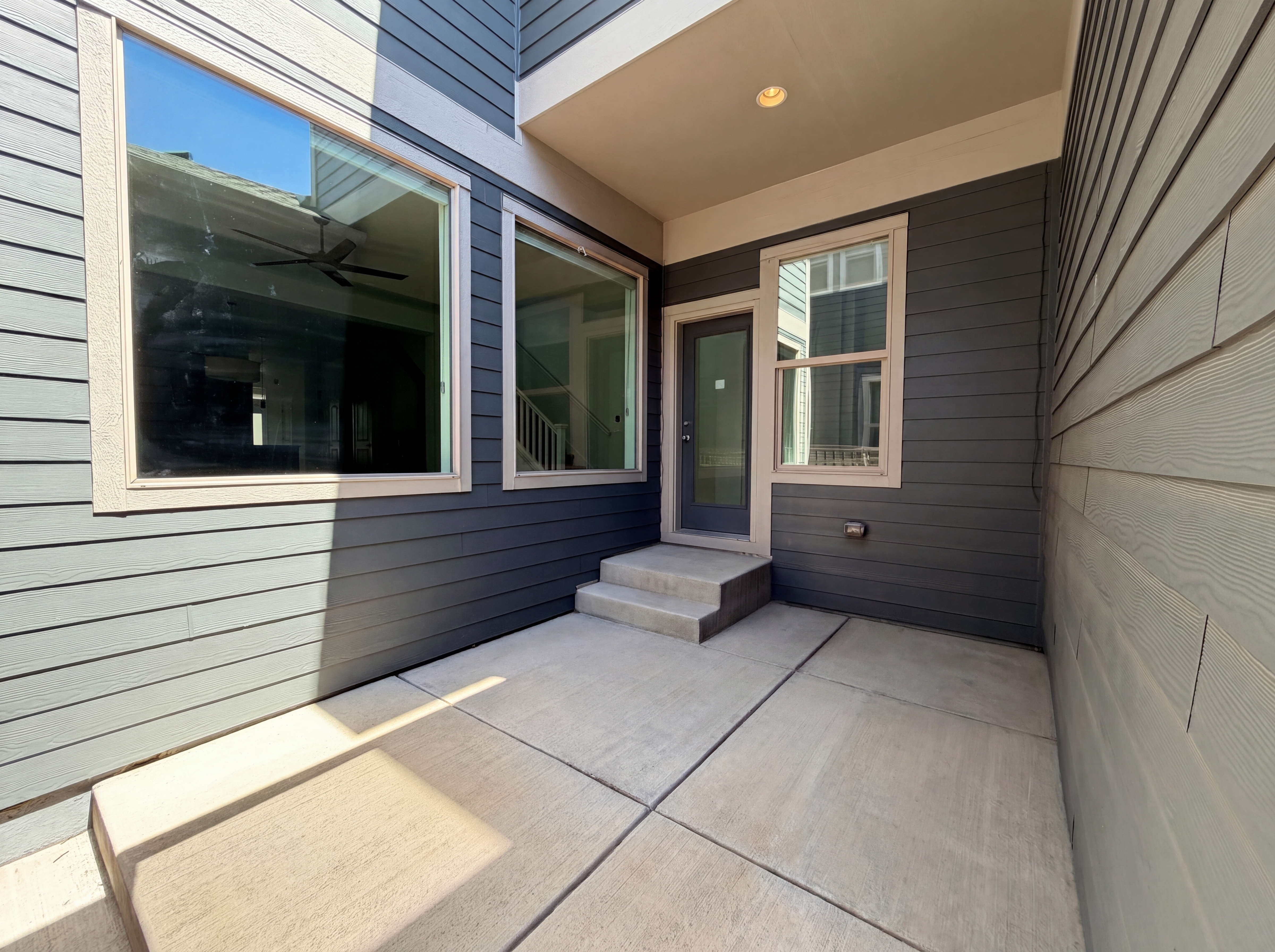 Photo 5 of 33 of 11466 E 27th Ave, Denver, CO