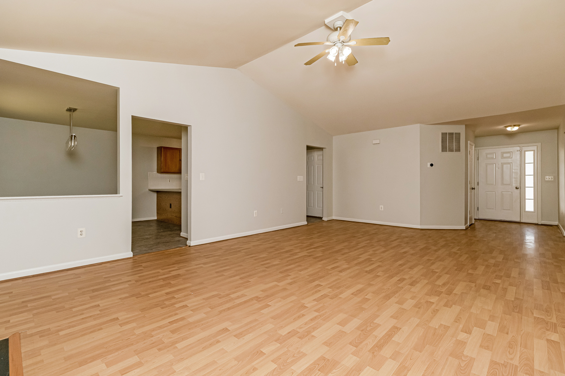 Photo 6 of 22 of 10116 Chesney Dr, Spotsylvania, VA