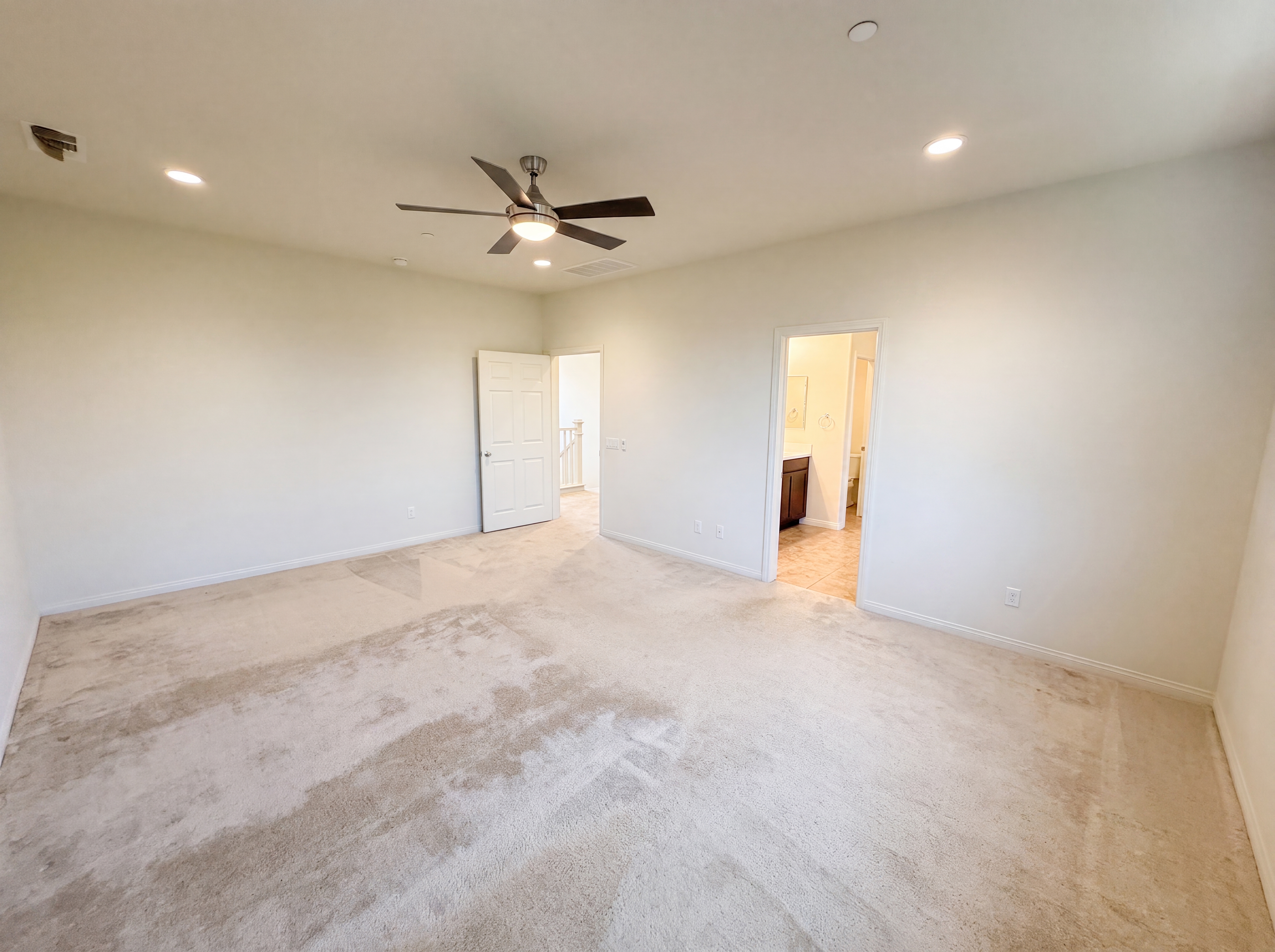 Photo 4 of 24 of 1182 Woodbury Ln, Mentone, CA