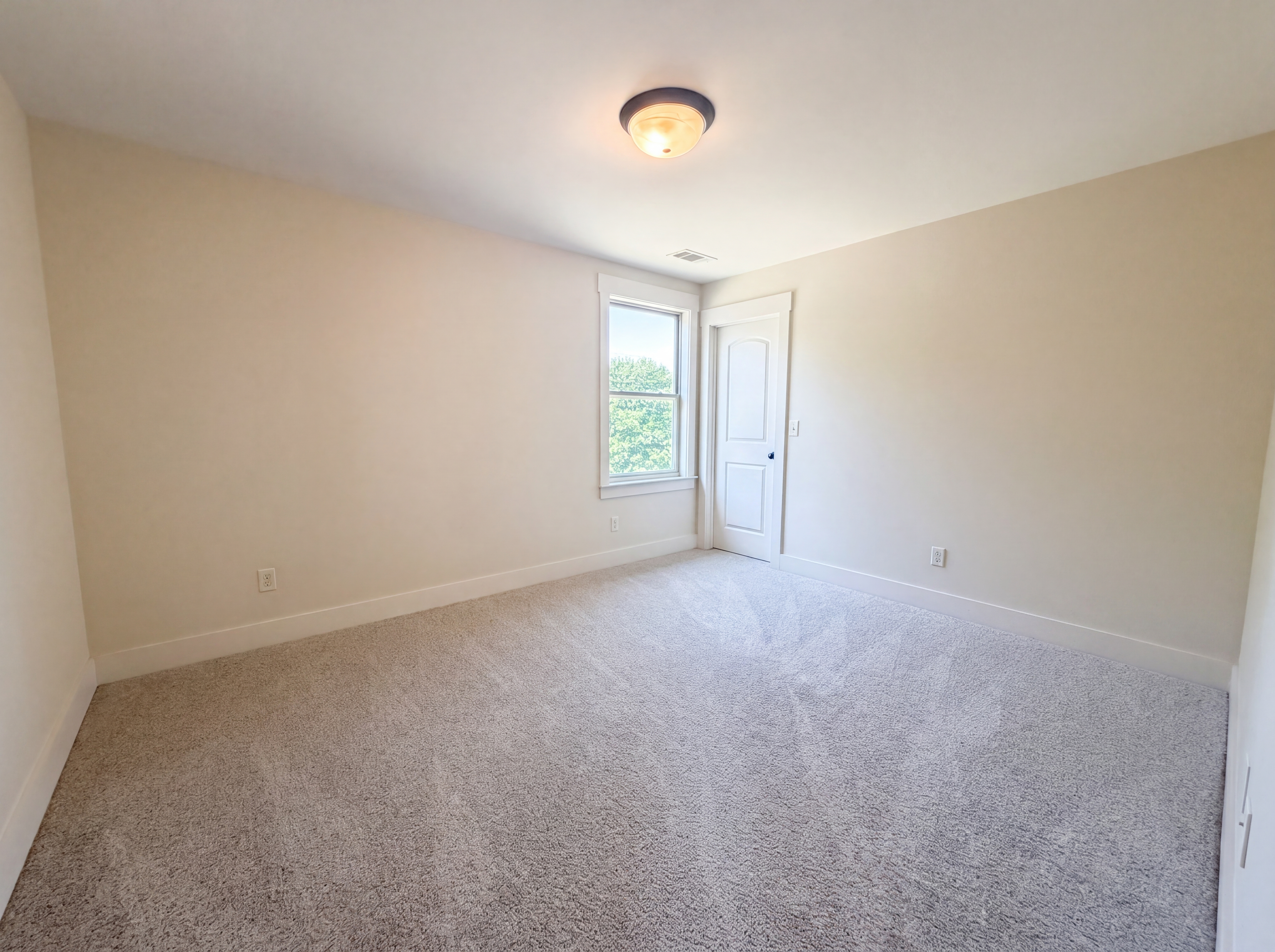 Photo 13 of 22 of 5257 Meadow Ridge Trl, Bessemer, AL