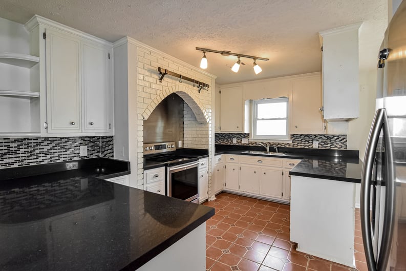 Property photo 2 of 7143 Knoll Loop