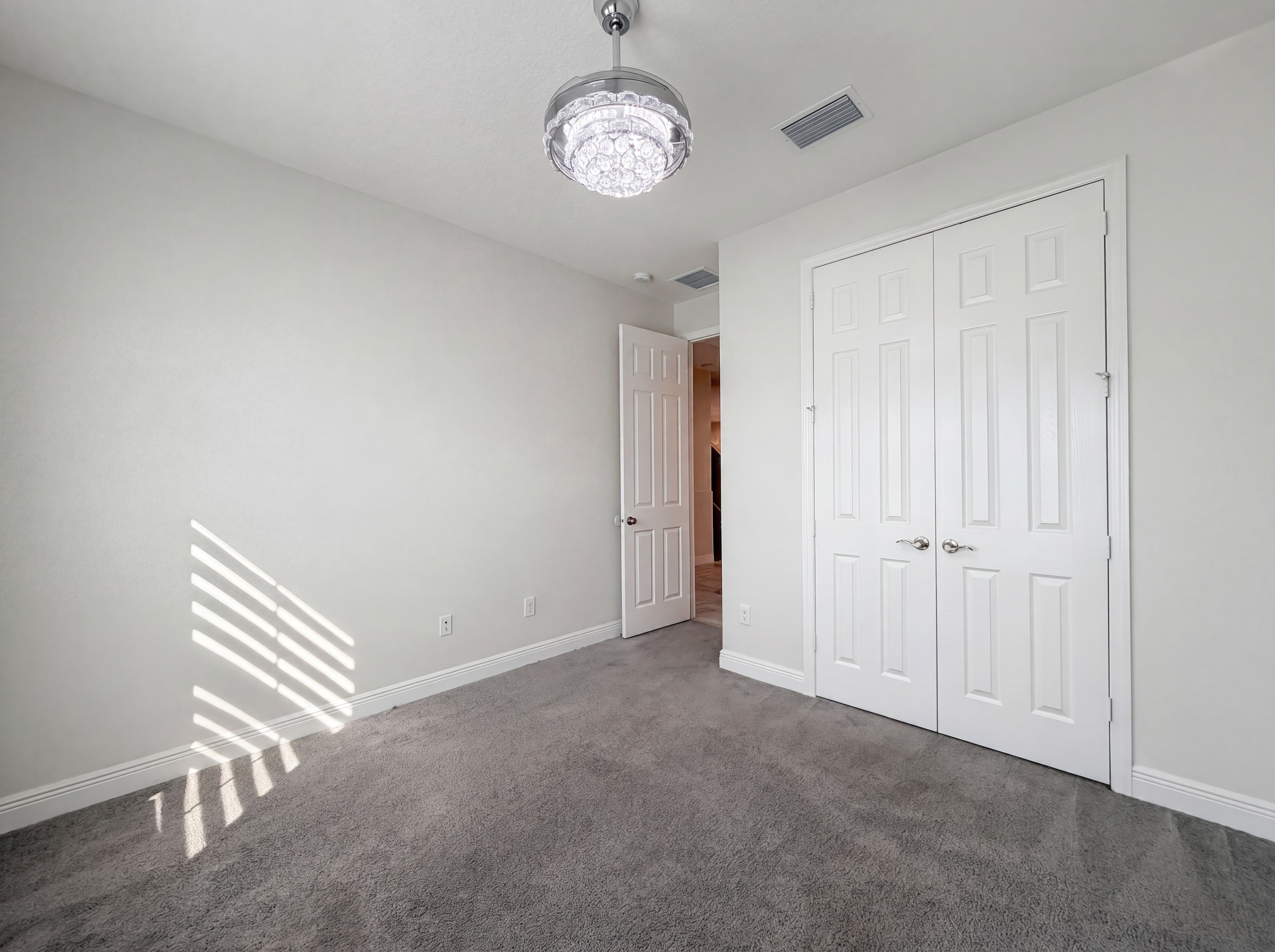 Photo 14 of 33 of 12643 Horseshoe Bend Dr, Lithia, FL
