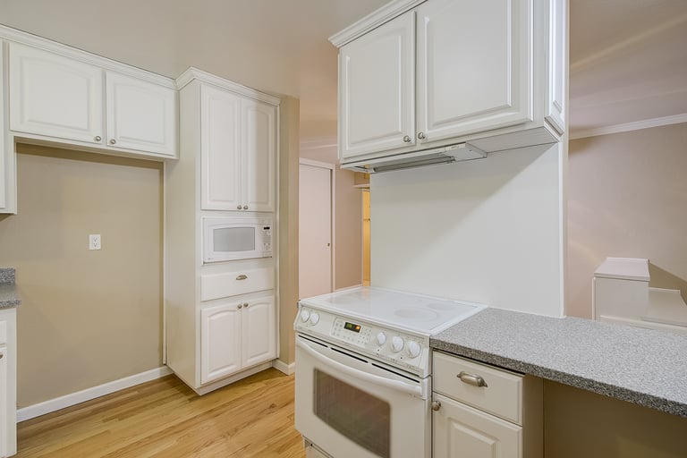 Photo 22 of 40 - 2600 Heidelberg Ct, Sacramento, CA 95826