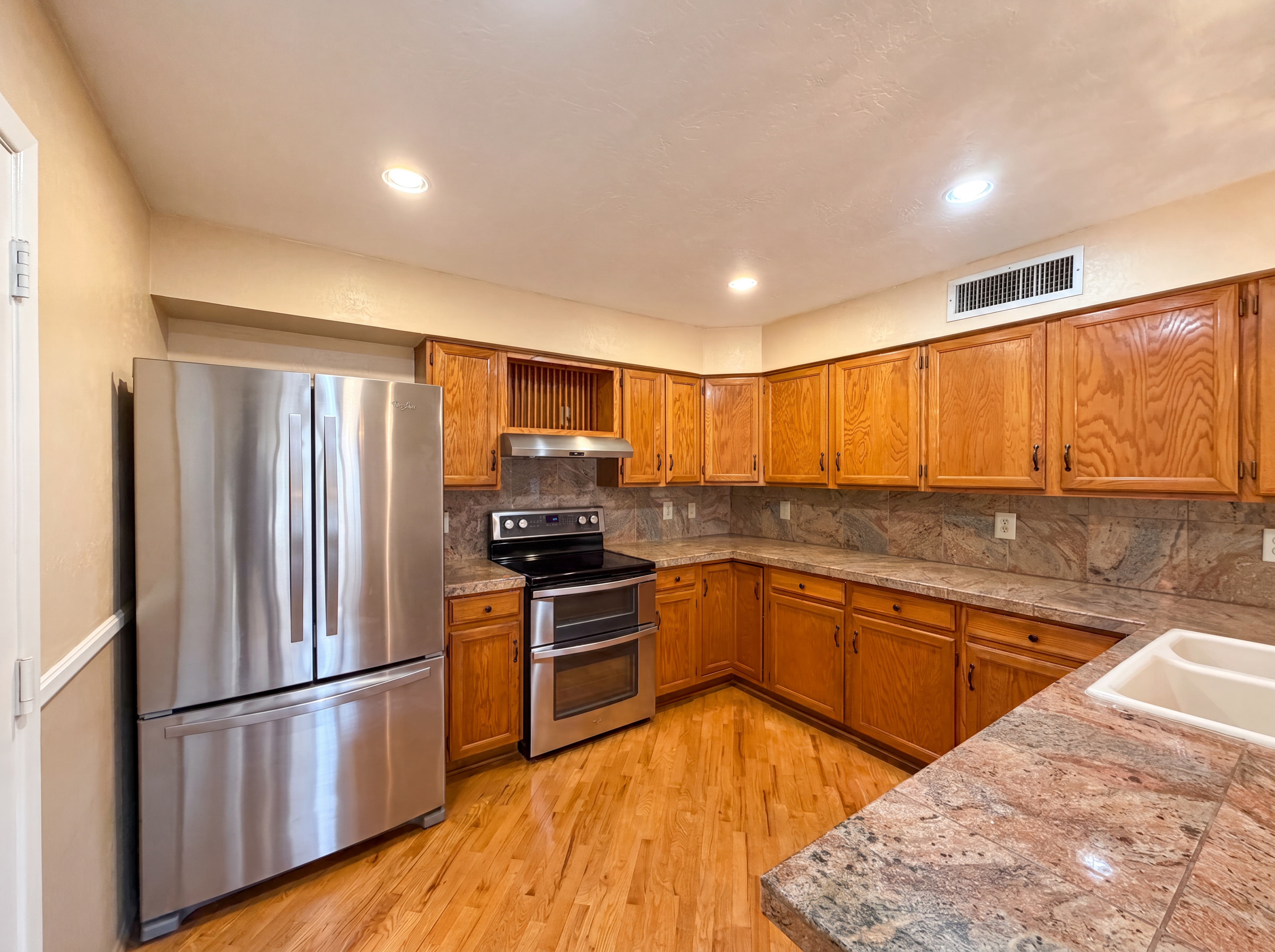 Photo 2 of 28 of 12346 S Shoshoni Dr, Phoenix, AZ
