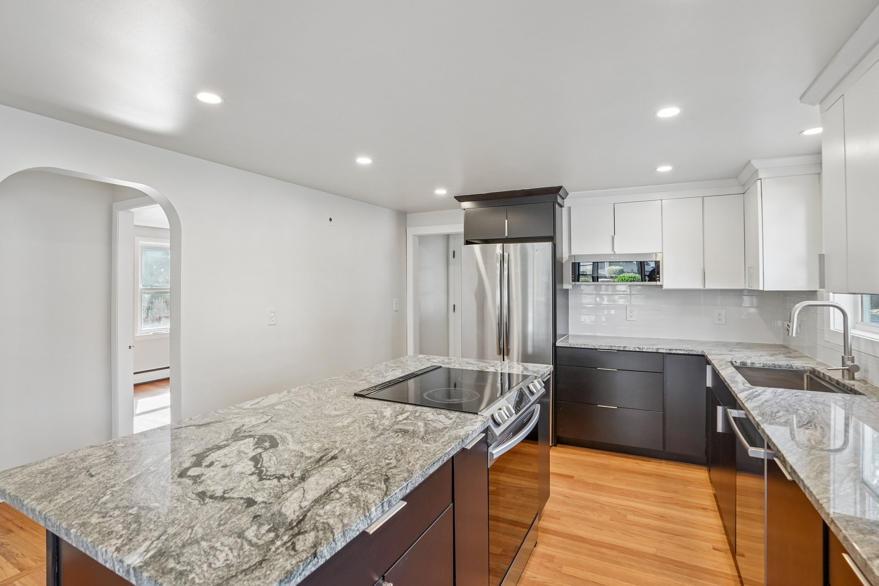 Photo 2 of 22 of 274 Whitford Ave, Providence, RI