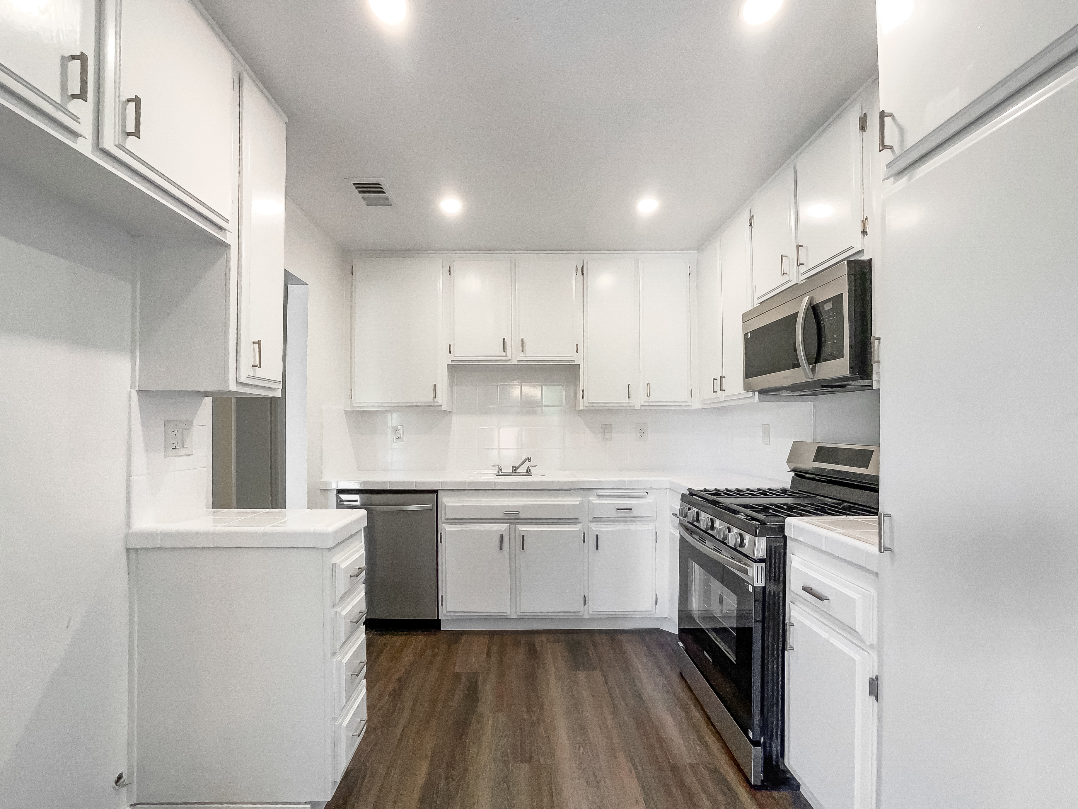 Photo 7 of 23 of 25922 Palomita Dr, Santa Clarita, CA