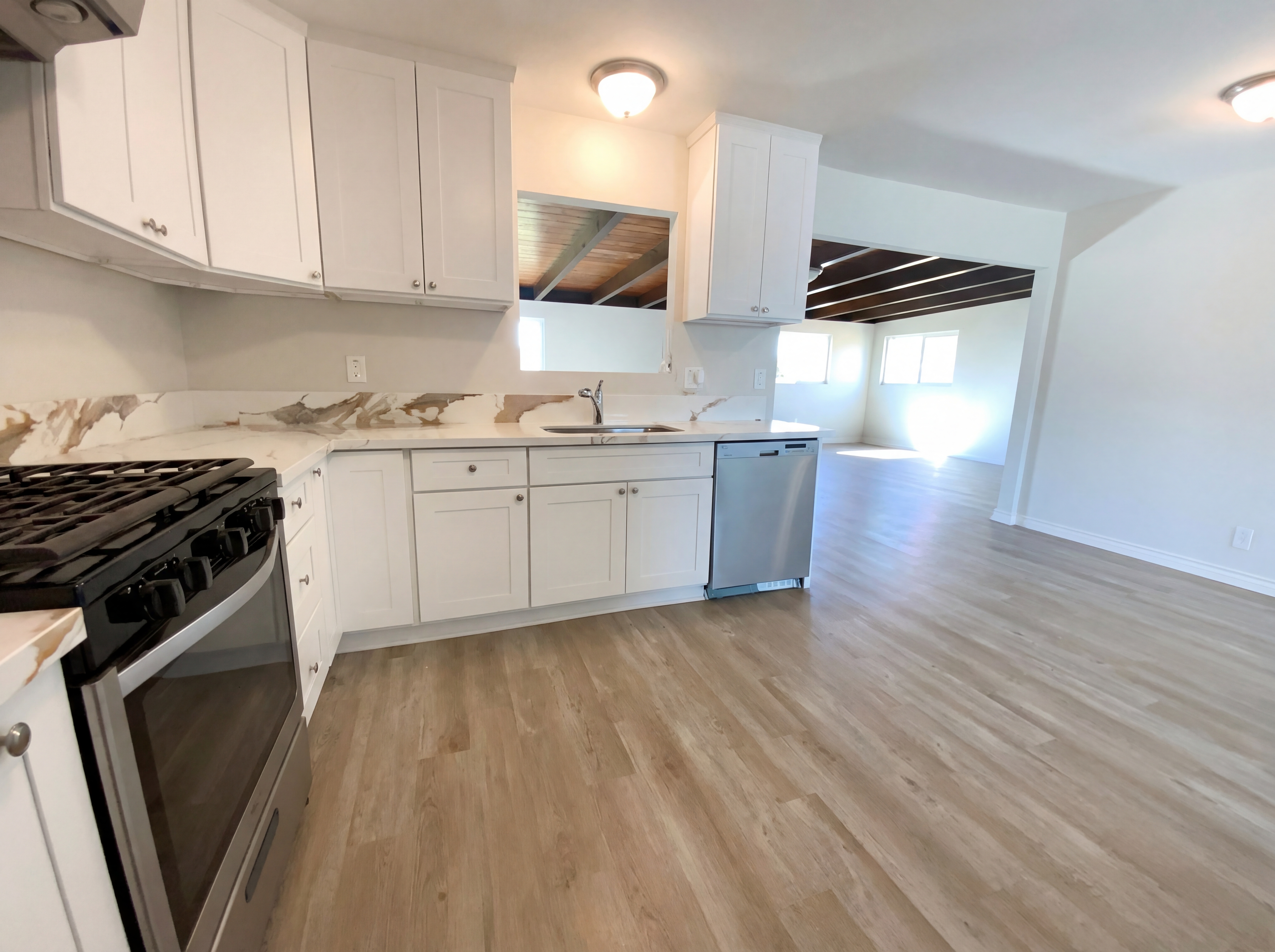 Photo 11 of 16 of 1268 Helix Ave, Chula Vista, CA