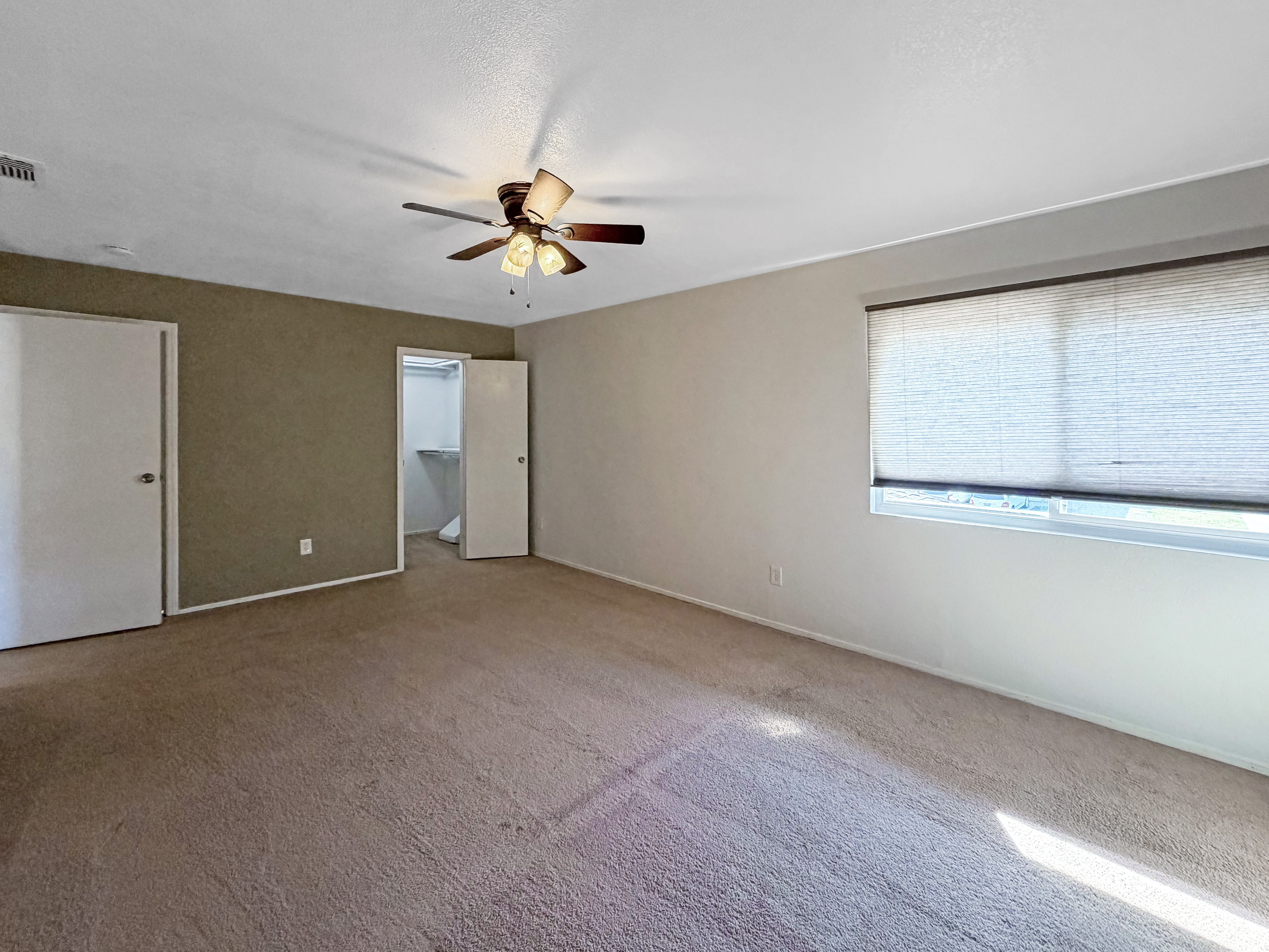 Photo 11 of 16 of 815 Quail Dr, Lake Elsinore, CA