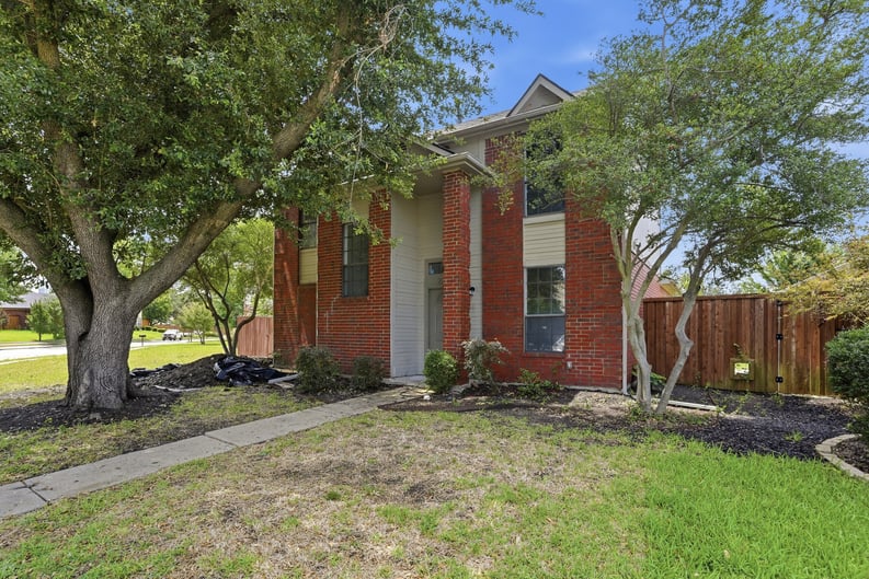Property photo 1 of 2142 Falcon Ridge Dr