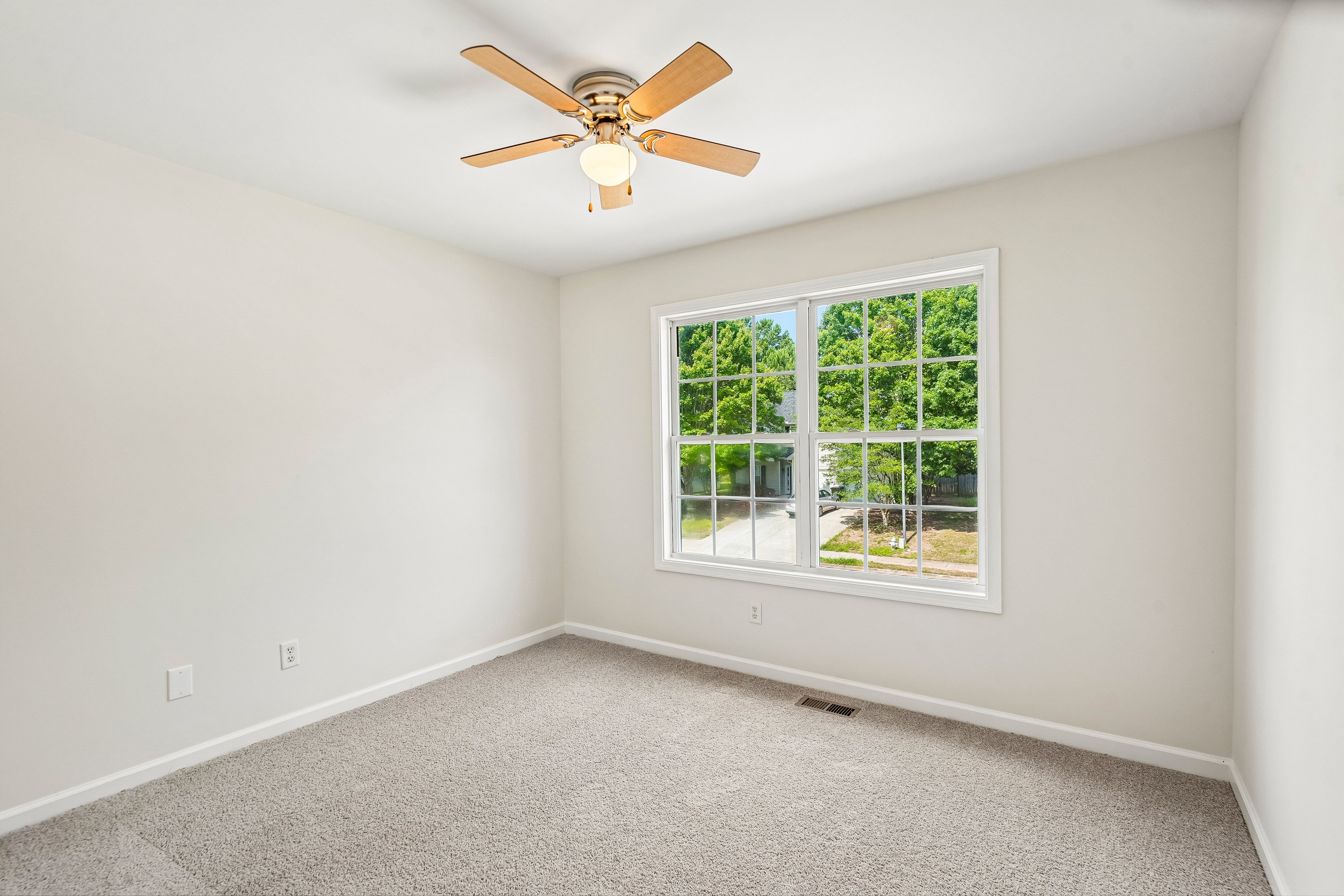 Photo 19 of 31 of 6550 Snowbird Ln, Douglasville, GA