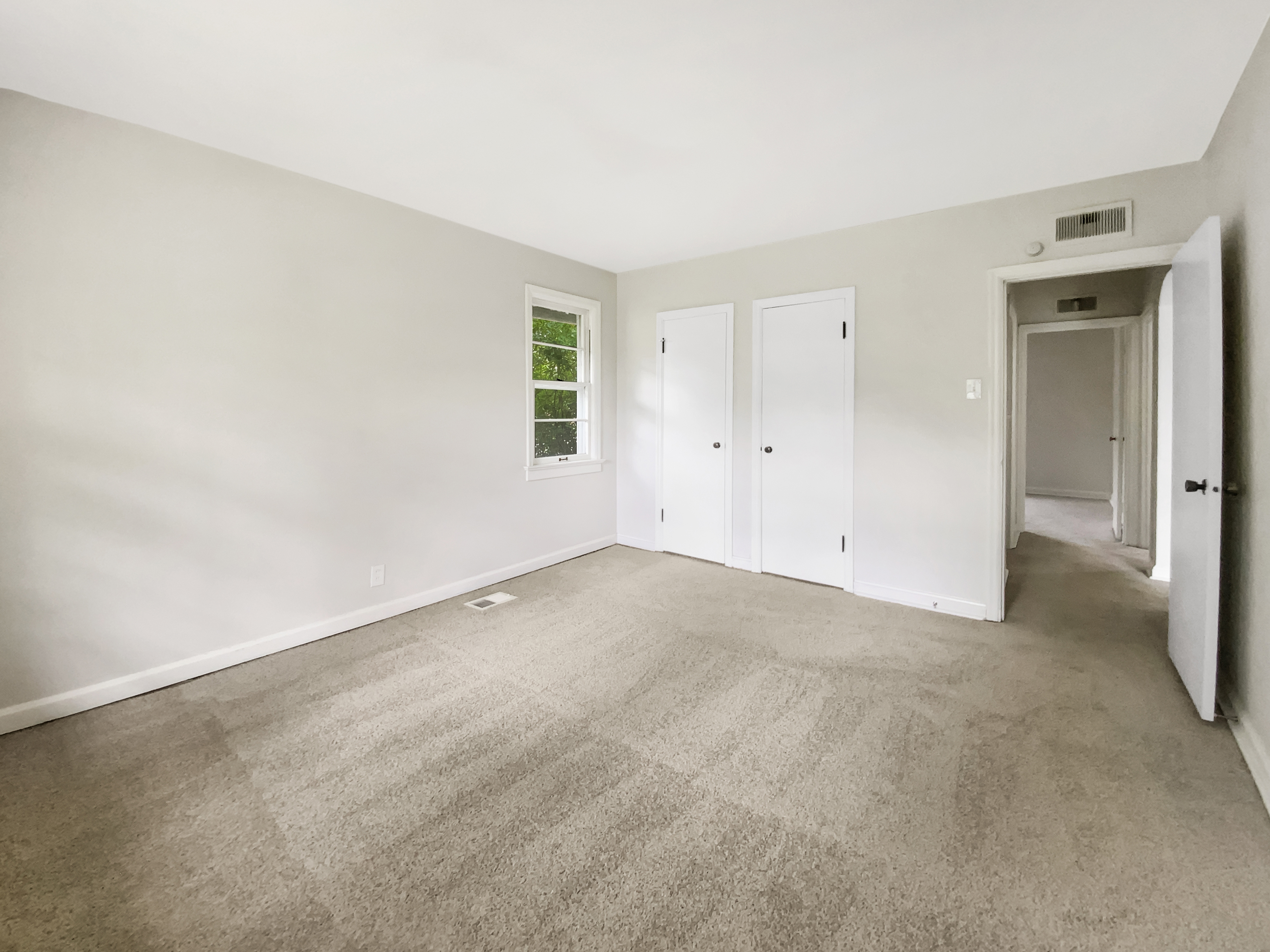 Photo 15 of 19 of 4127 Burnett Ave, Saint Louis, MO