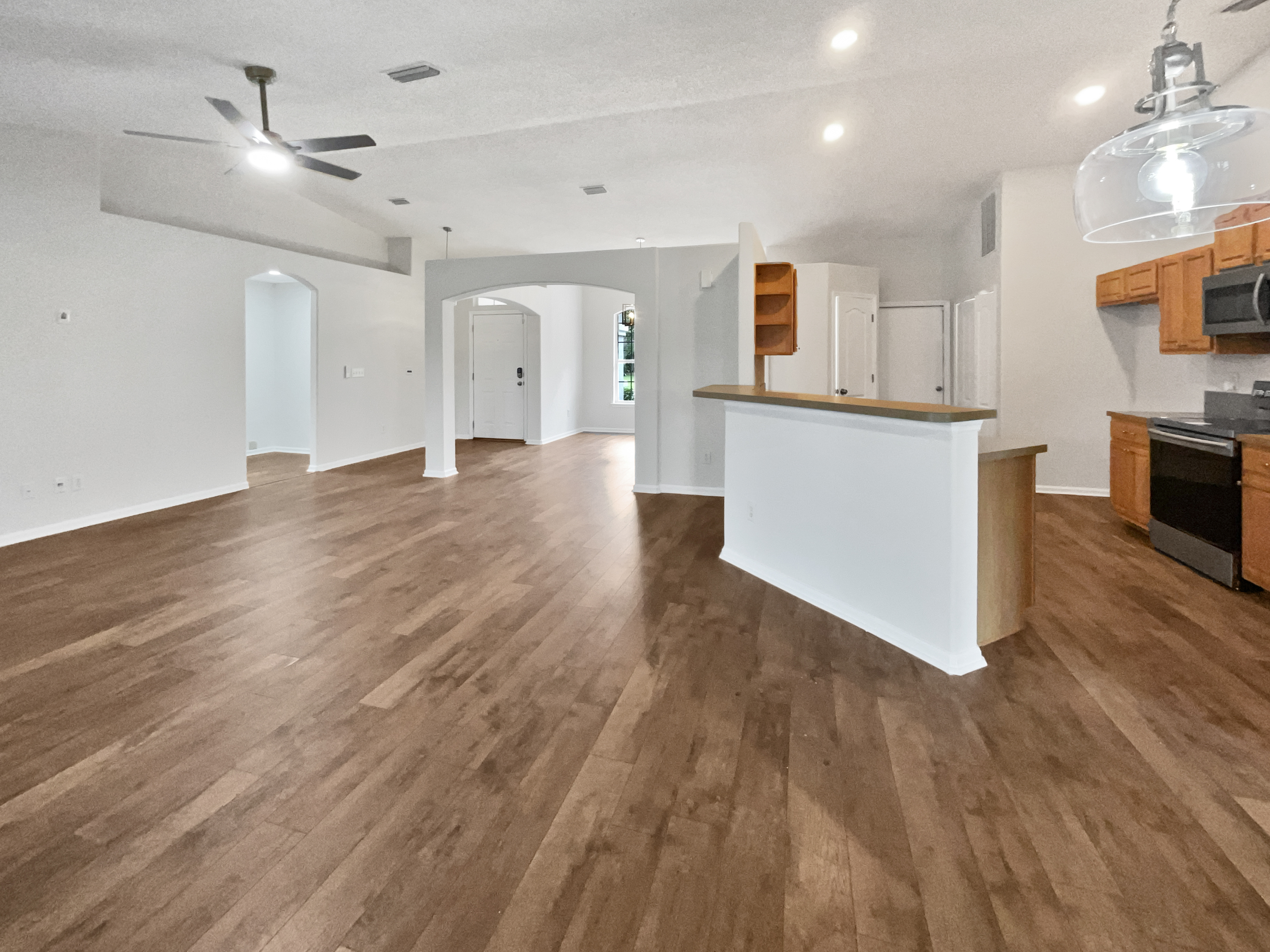 Photo 19 of 25 of 6899 Clinton Corners Dr W, Jacksonville, FL