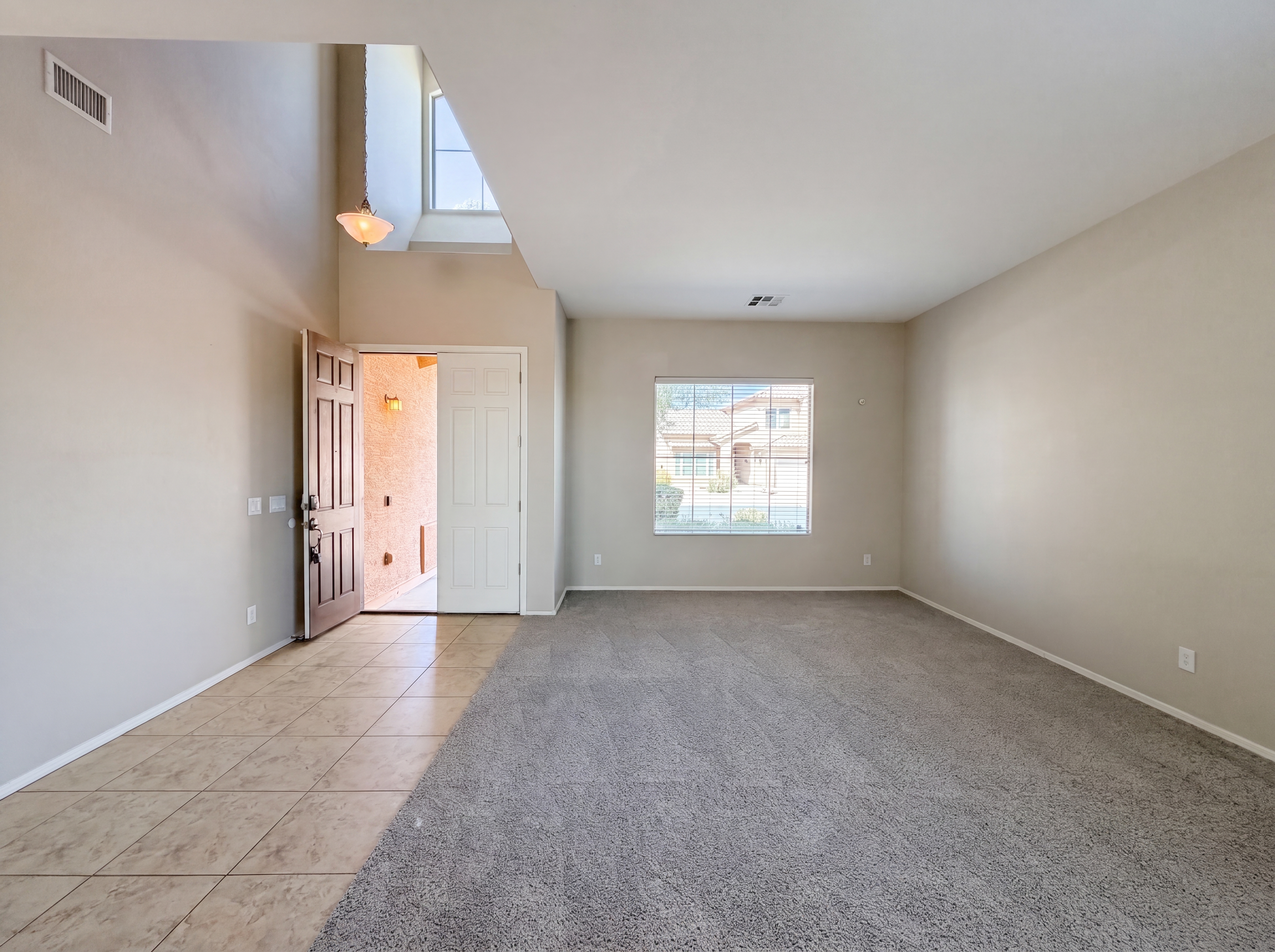 Photo 7 of 25 of 17104 N Oliveto Ave, Maricopa, AZ