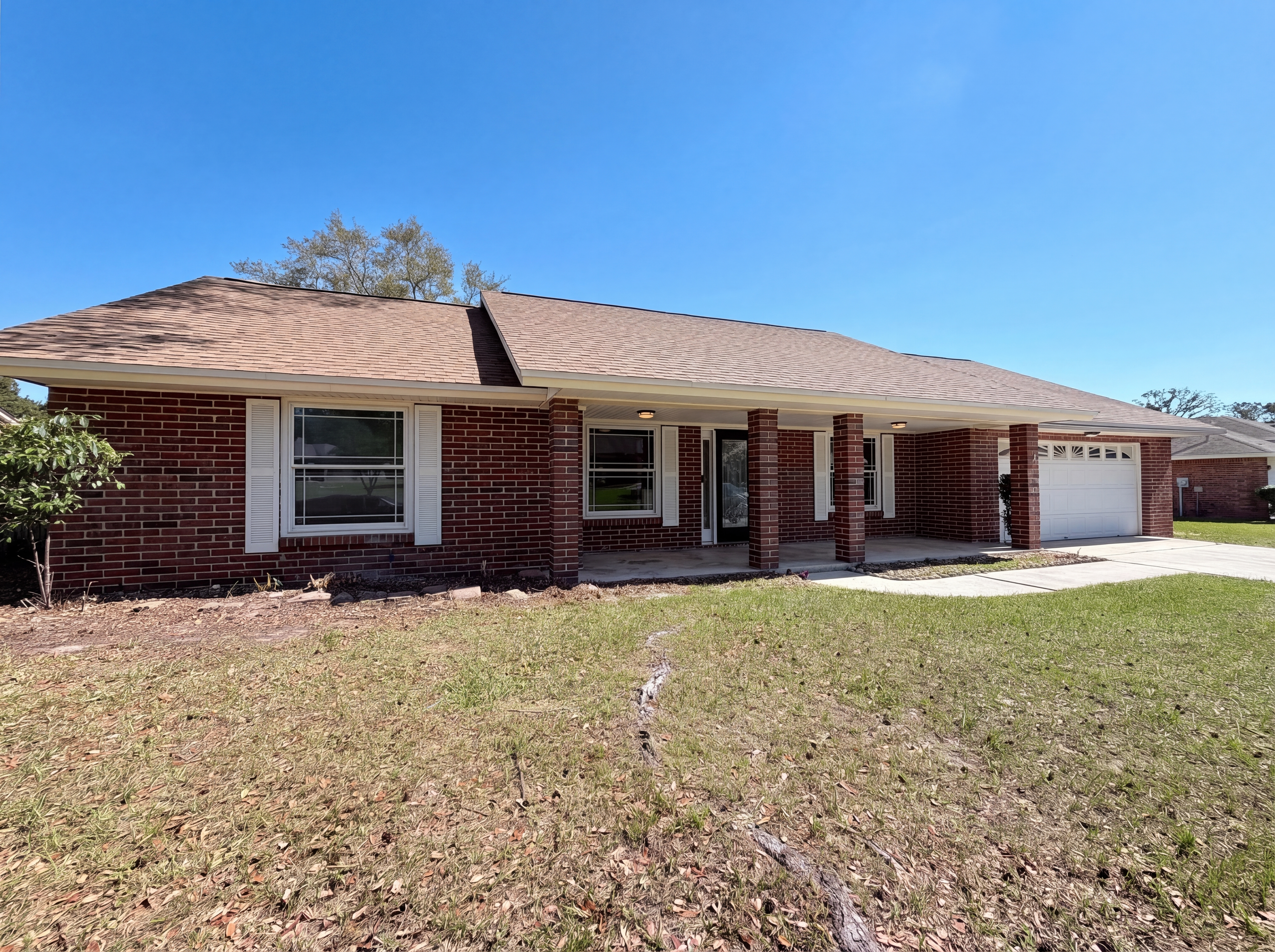 Photo 16 of 18 of 2621 Sandlewood Cir, Orange Park, FL