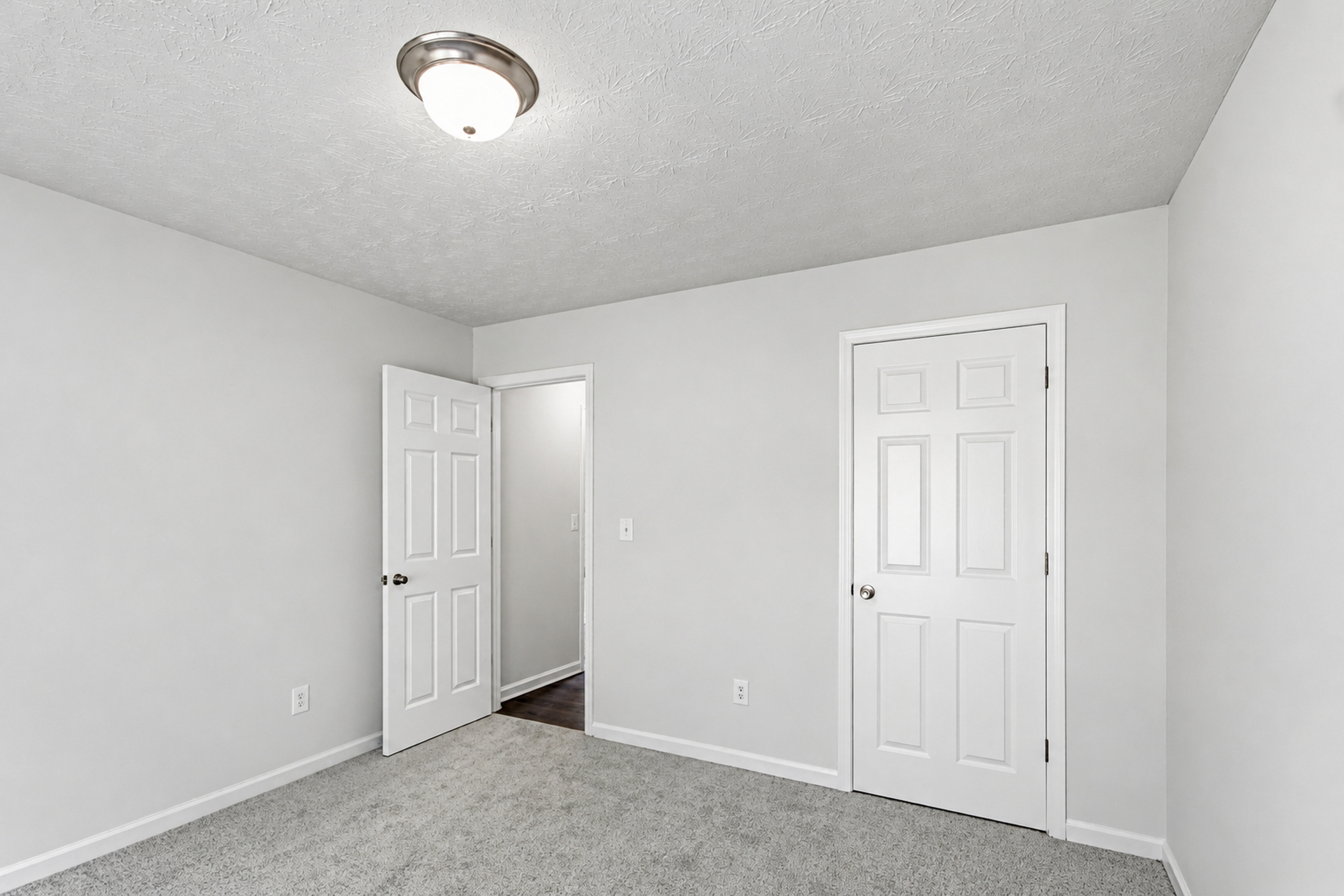 Photo 25 of 41 of 225 Avonlea Dr, Covington, GA