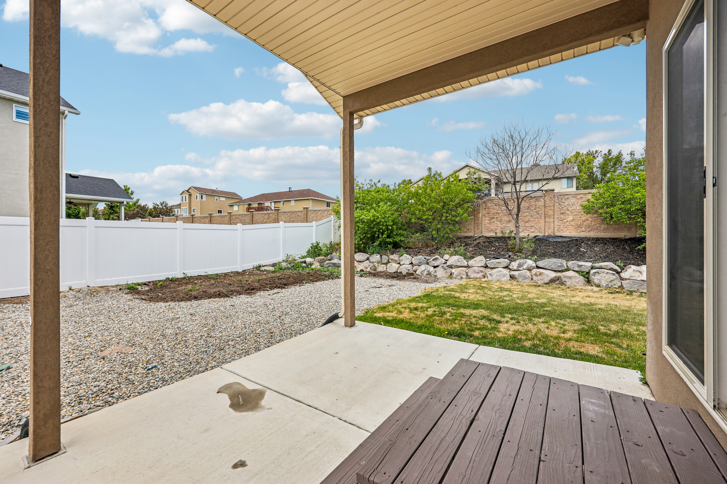 Photo 36 of 41 of 11512 S 4135 W, South Jordan, UT