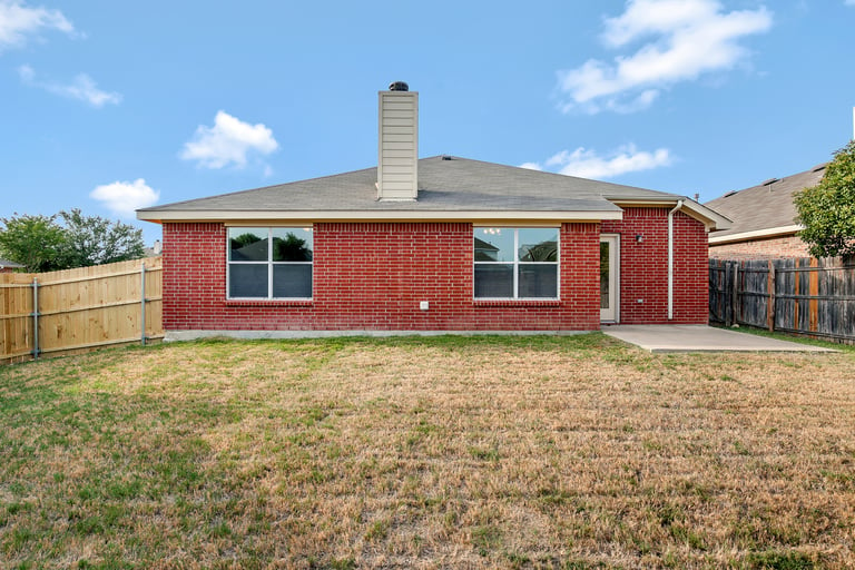 Photo 5 of 25 - 4844 Ambrosia Dr, Fort Worth, TX 76244