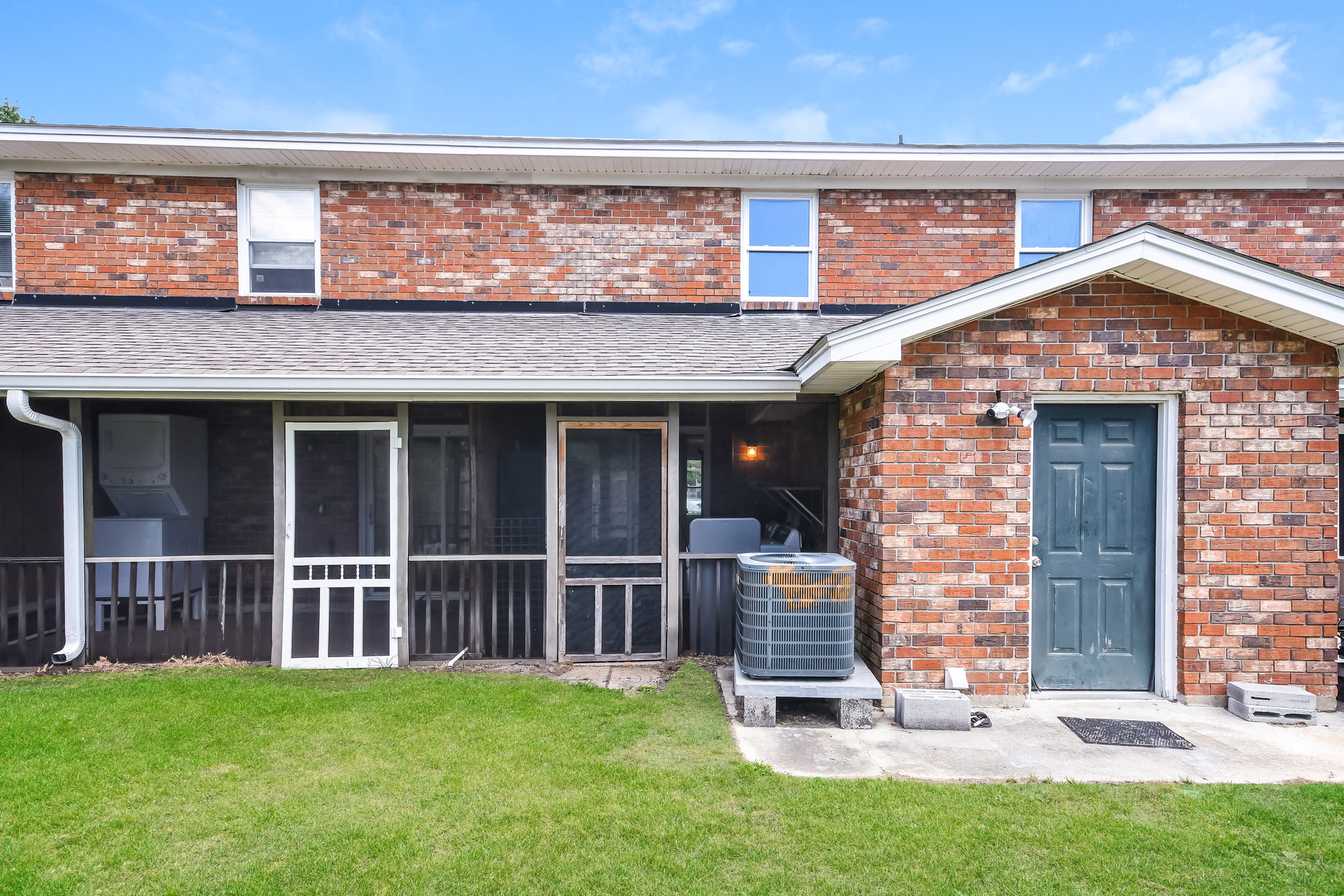 Photo 5 of 21 of 1810 Mepkin Rd, Charleston, SC