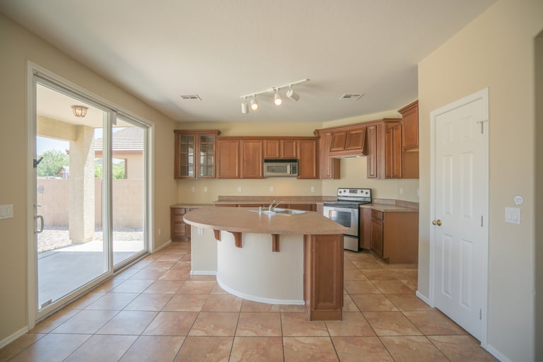Photo 2 of 30 - 15123 W Hope Dr, Surprise, AZ 85379