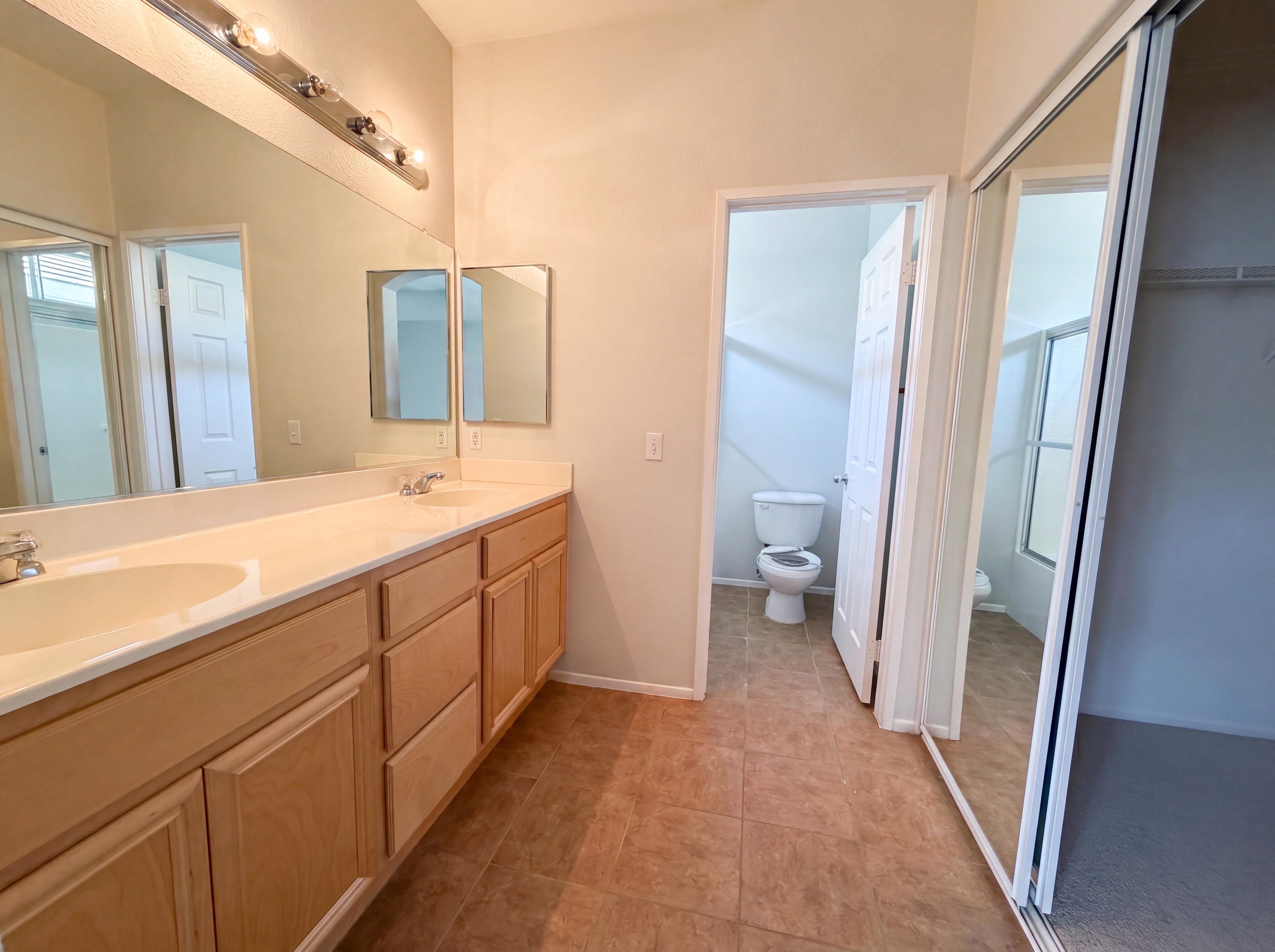 Photo 14 of 19 of 16960 Tack Ln, Moreno Valley, CA