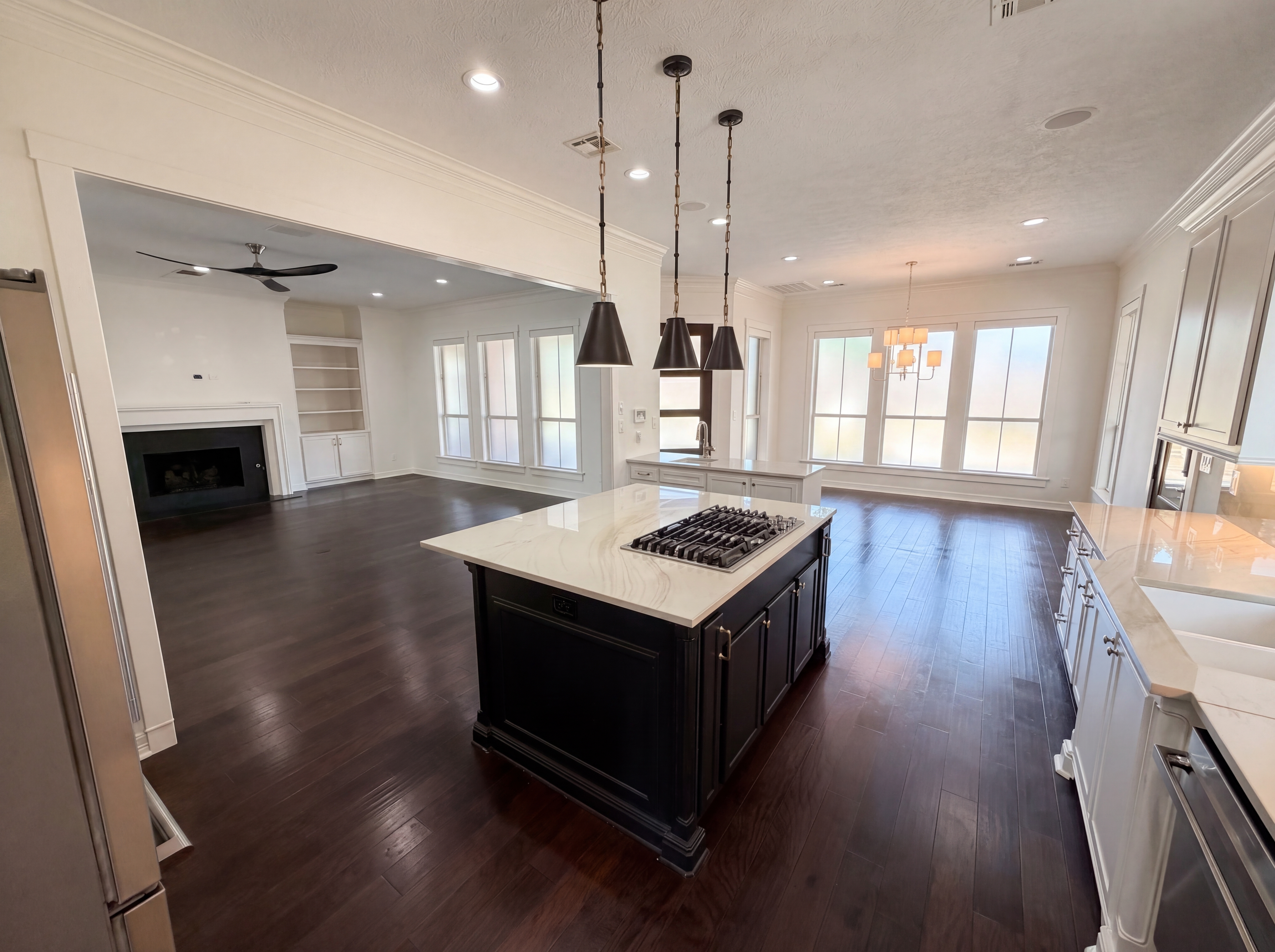 Photo 15 of 61 of 4385 Brownstone Dr, Beaumont, TX