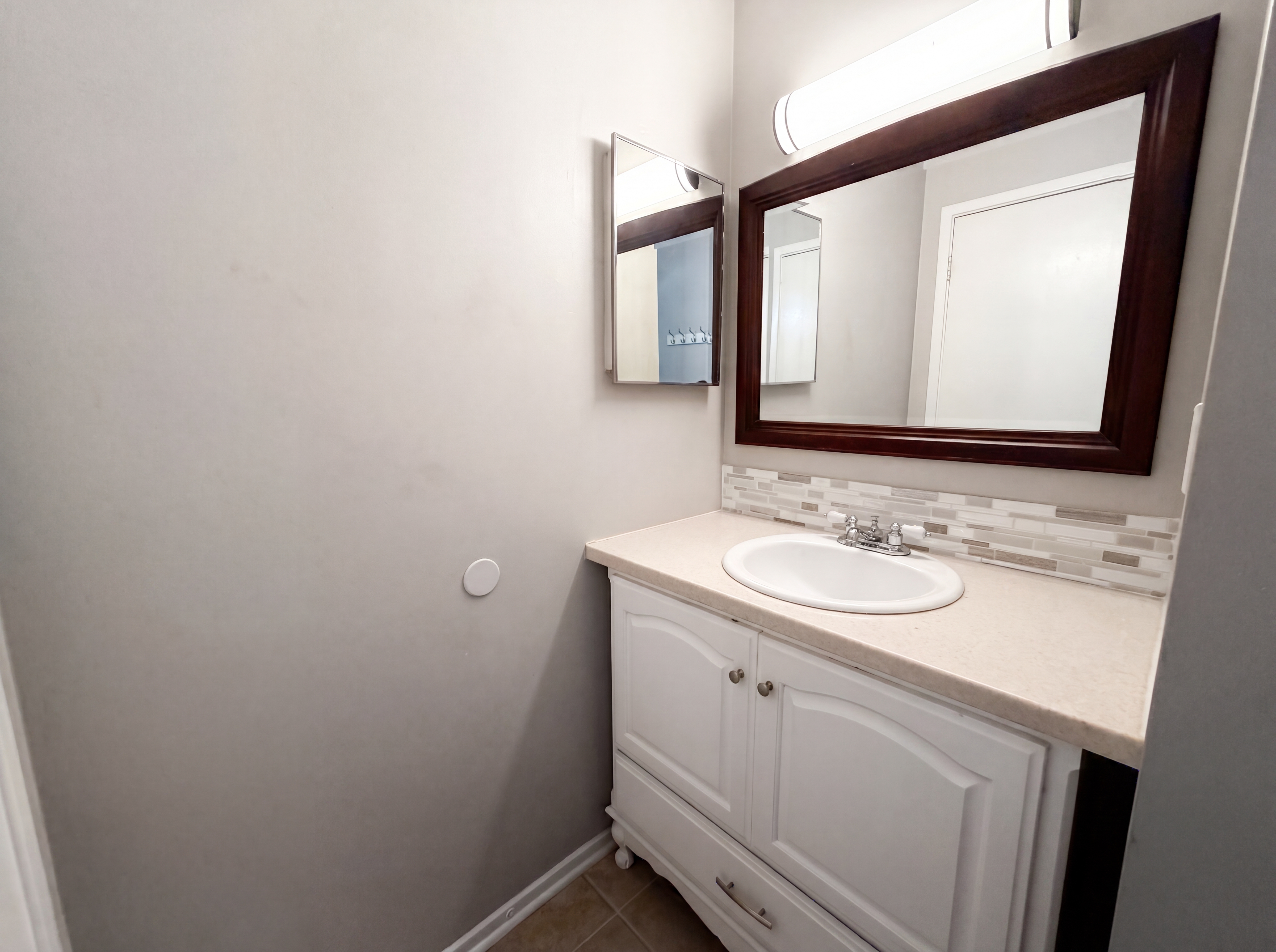 Photo 13 of 18 of 6818 Glenridge Dr, Atlanta, GA