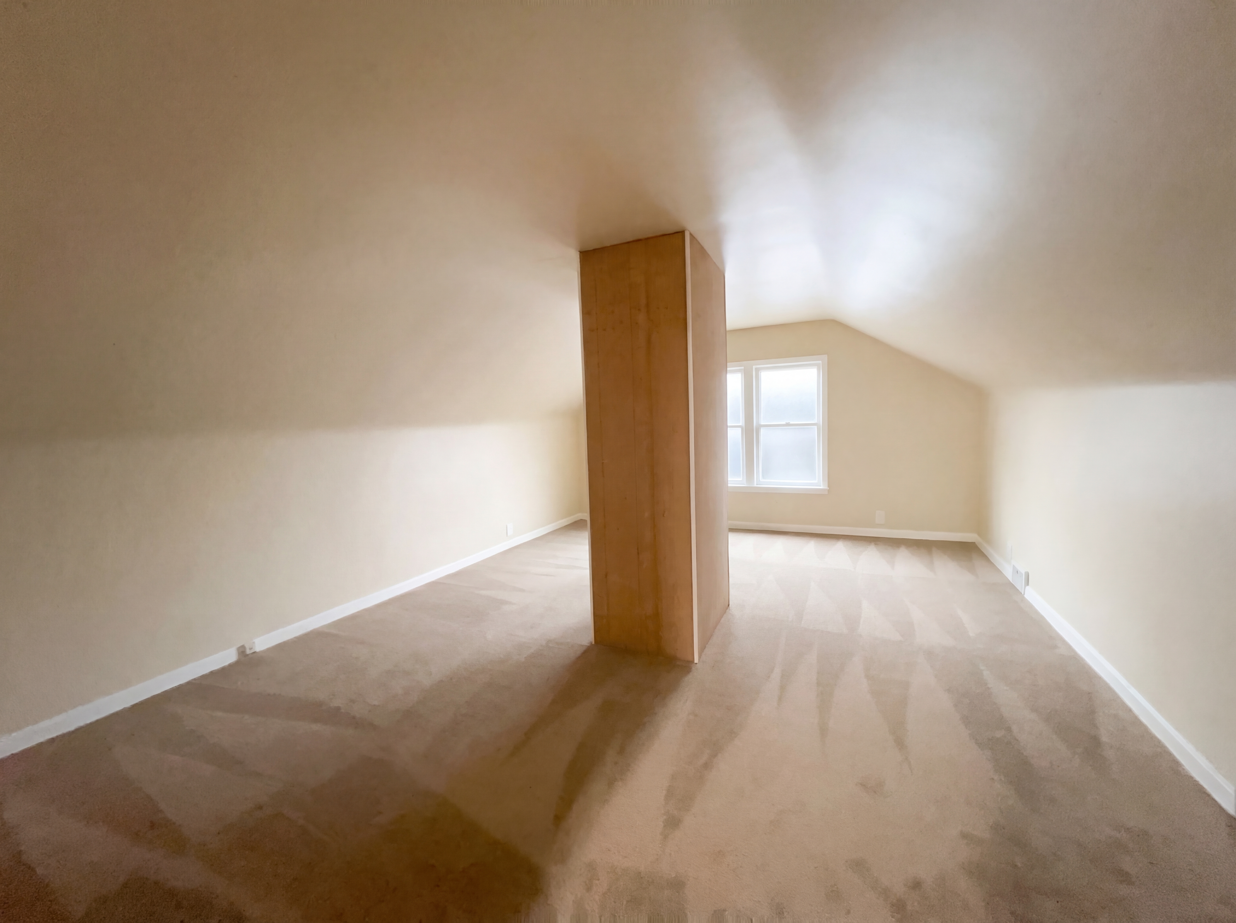 Photo 14 of 23 of 20511 Balfour Rd, Warrensville Heights, OH