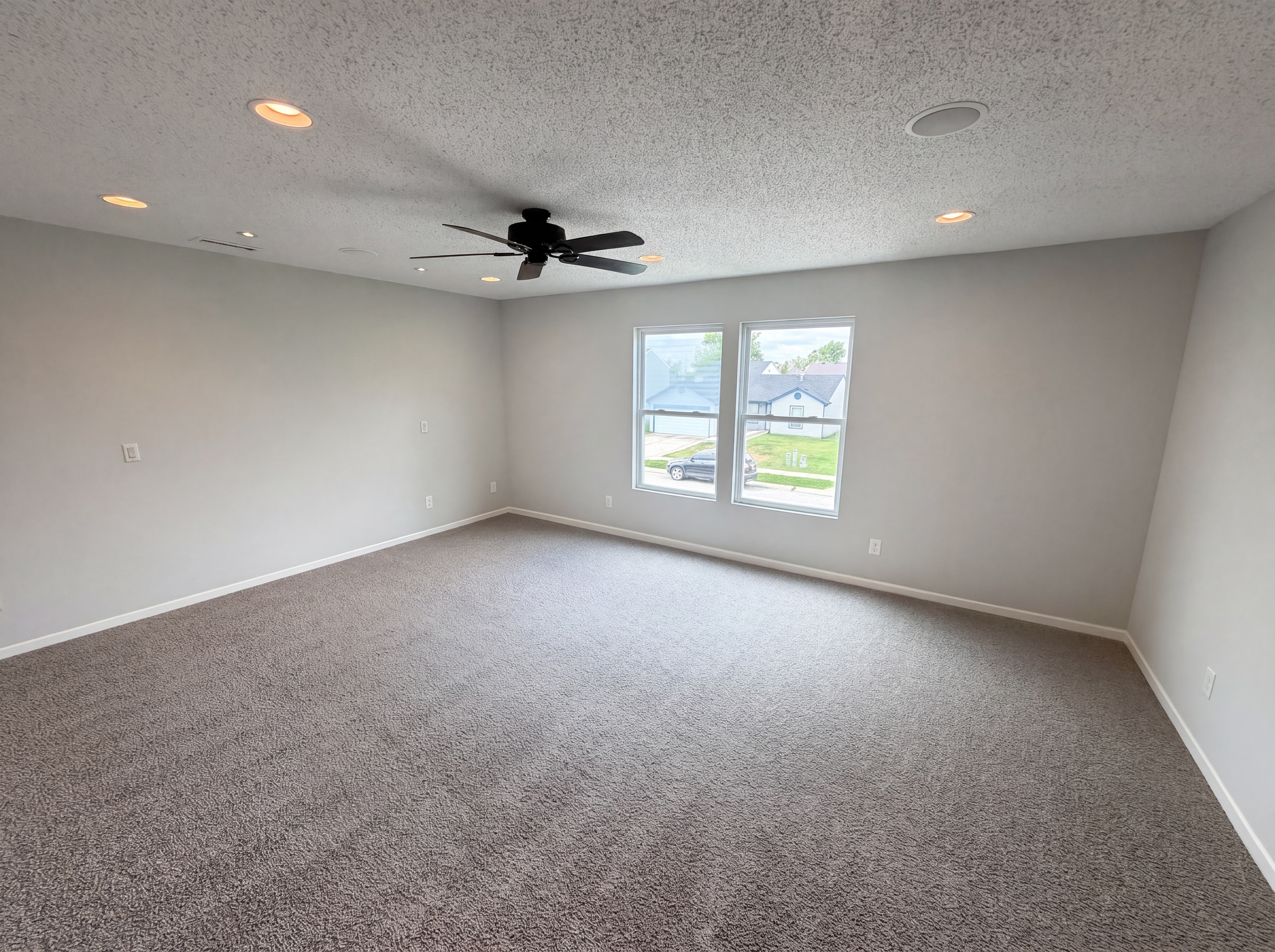 Photo 4 of 23 of 8134 S Firefly Dr, Pendleton, IN